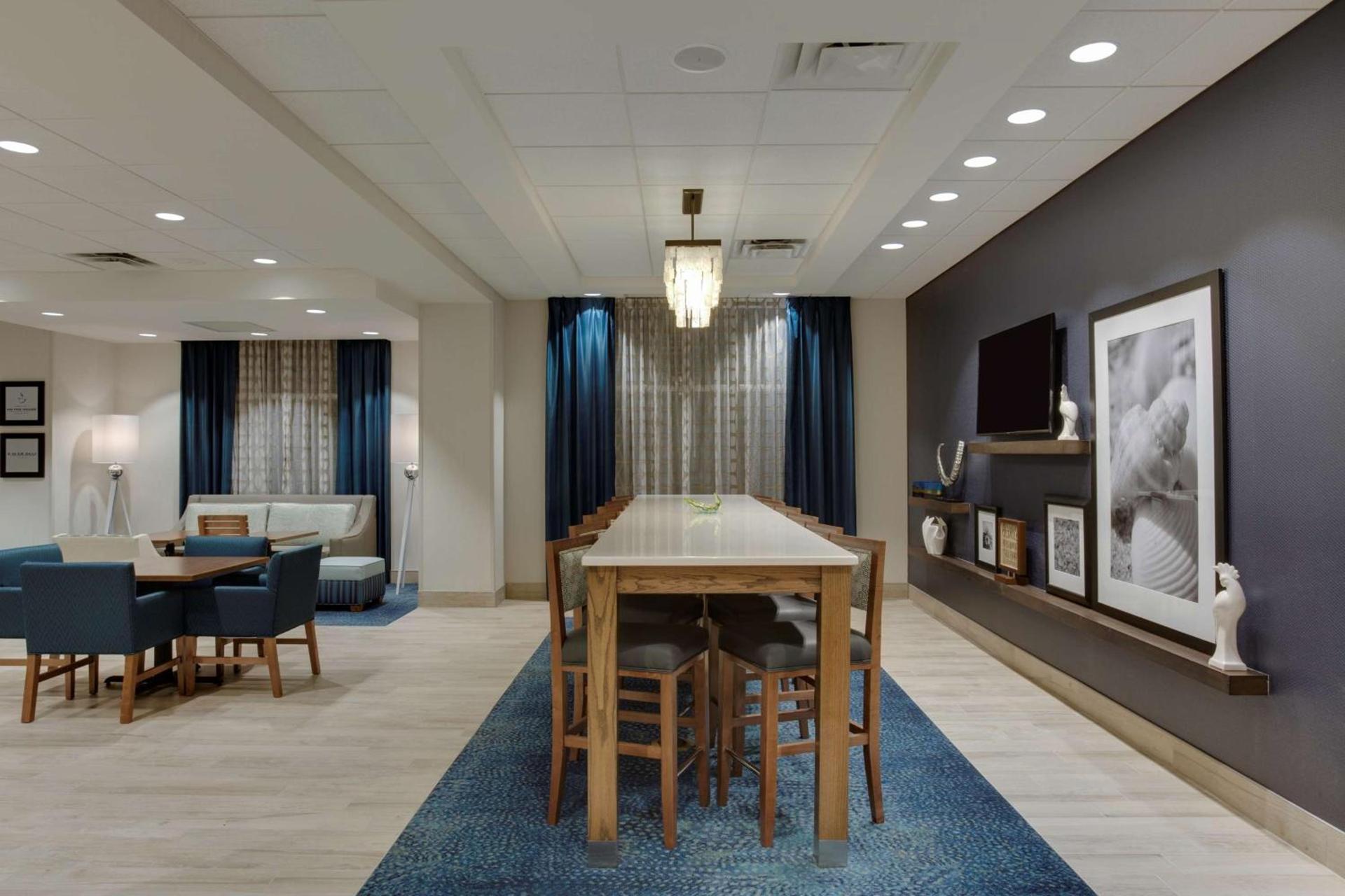 Hampton Inn Fort Lauderdale Pompano Beach photo 11