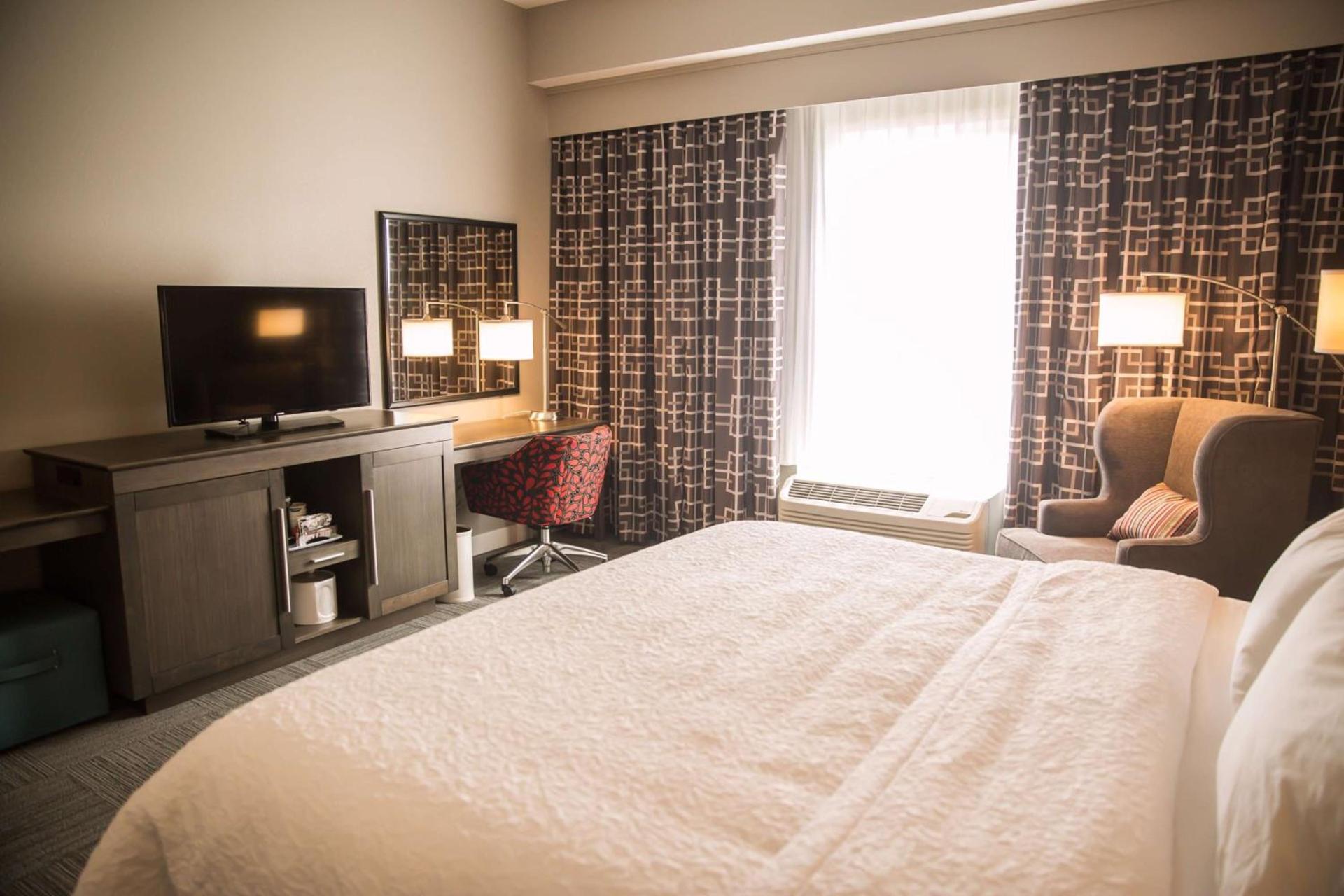 Hampton Inn-Pontiac photo 19