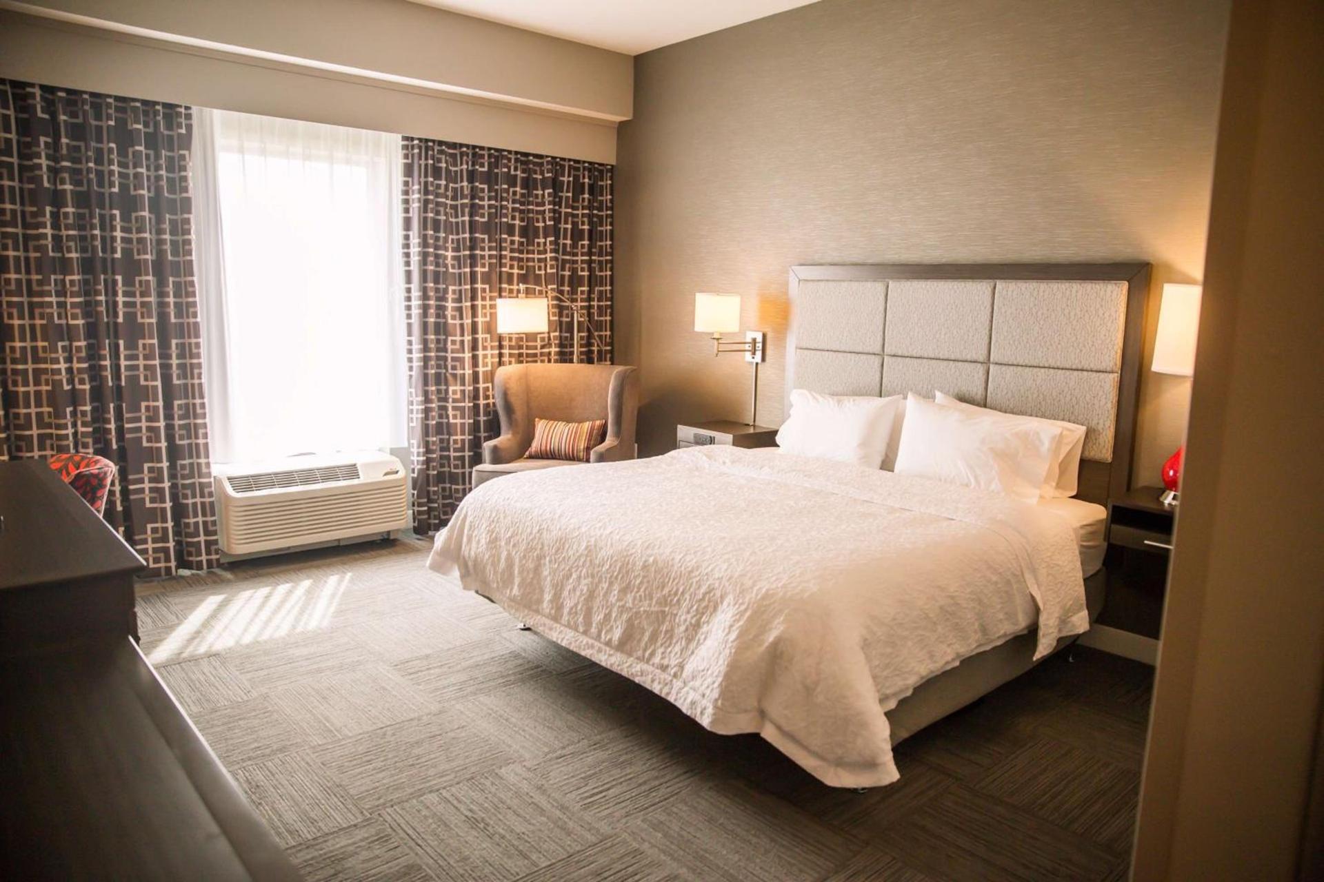Hampton Inn-Pontiac photo 26