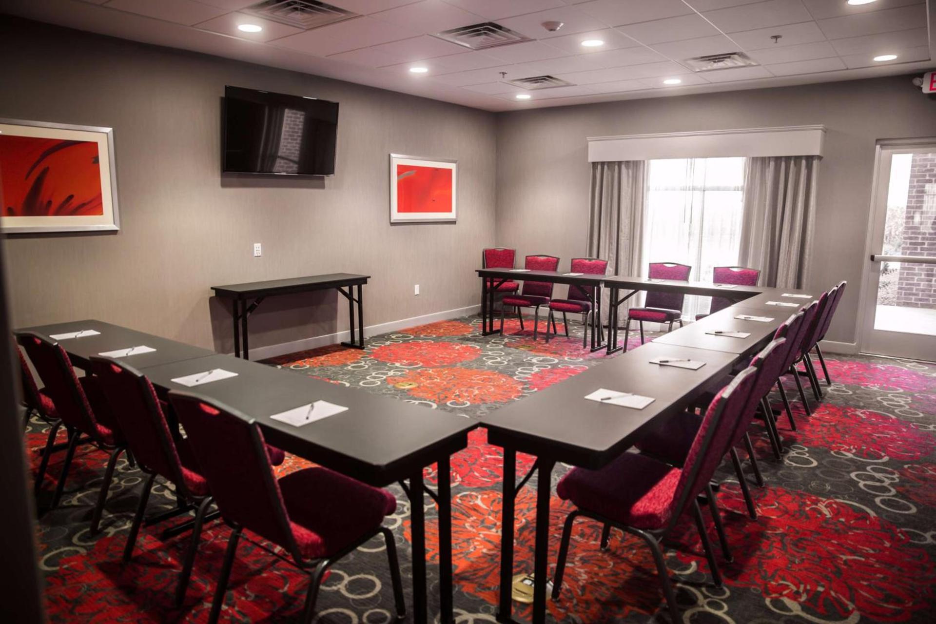 Hampton Inn-Pontiac photo 30
