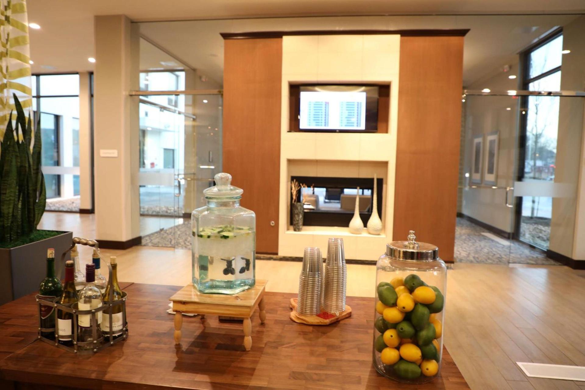 Hilton Garden Inn Austin Airport photo 6