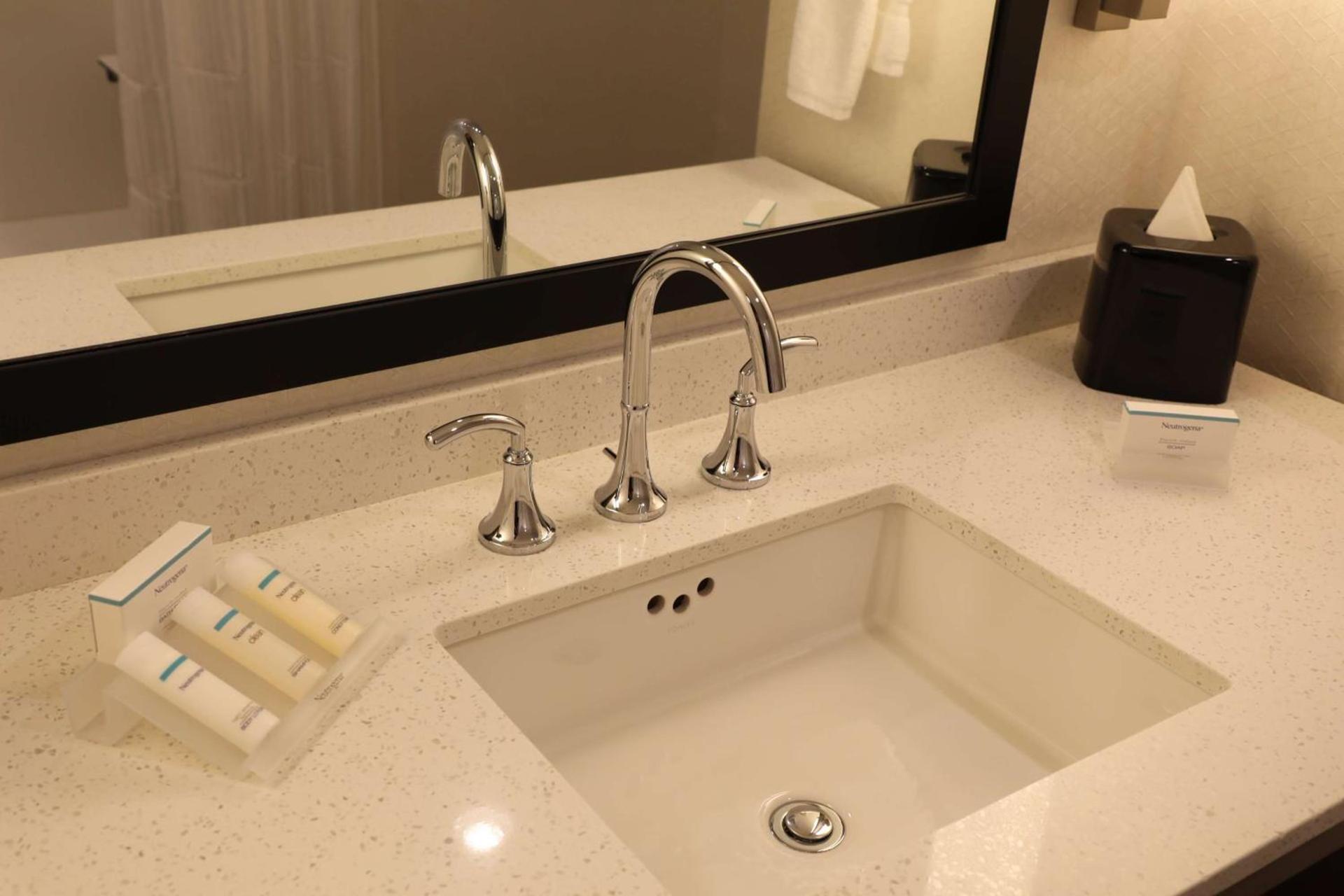 Hilton Garden Inn Austin Airport photo 18