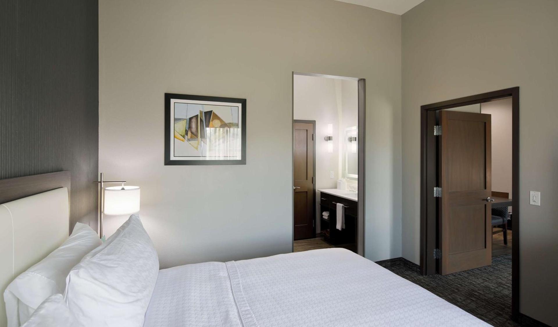 Homewood Suites By Hilton Topeka photo 14