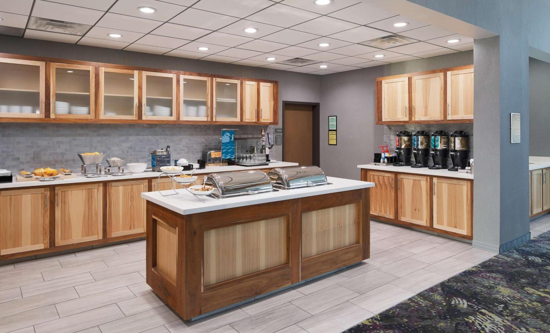 Homewood Suites By Hilton Topeka photo 10