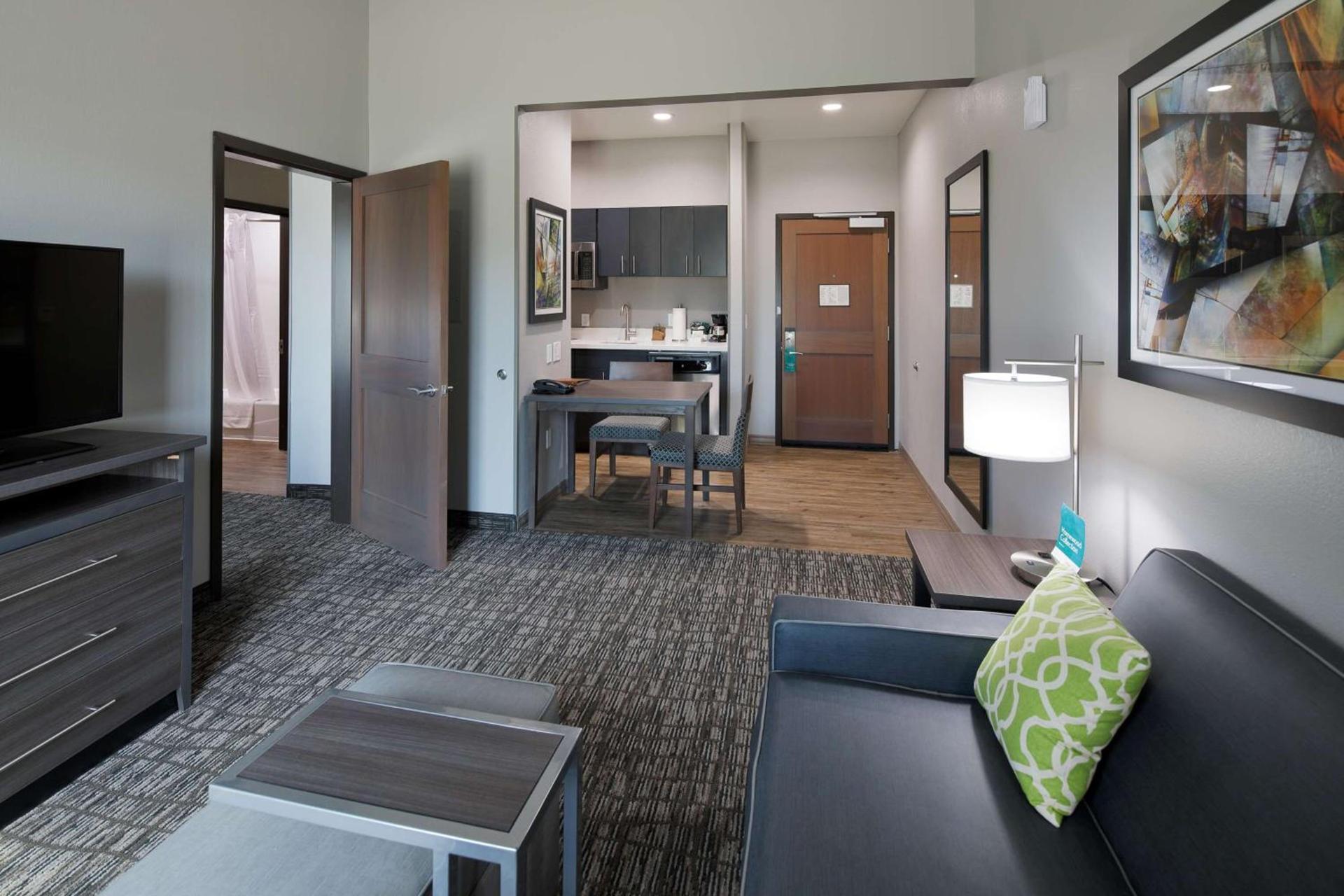 Homewood Suites By Hilton Topeka photo 18