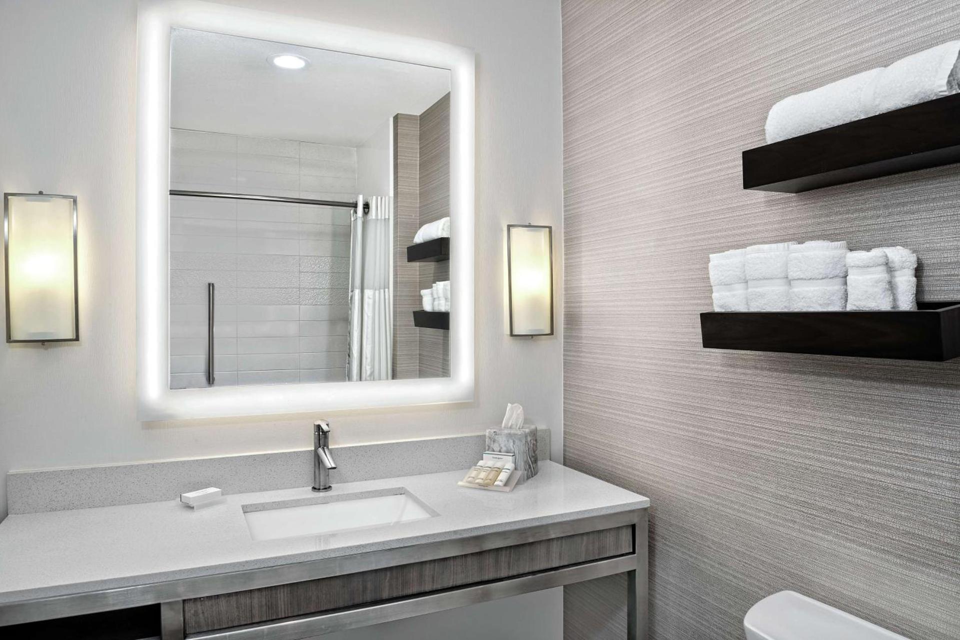 Hilton Garden Inn San Marcos photo 17