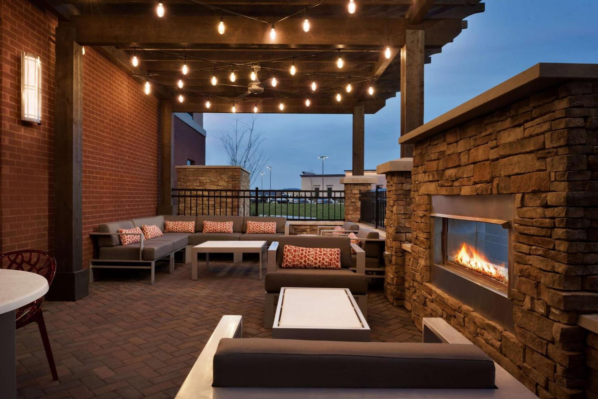 Hampton Inn by Hilton Spring Hill, TN photo 3