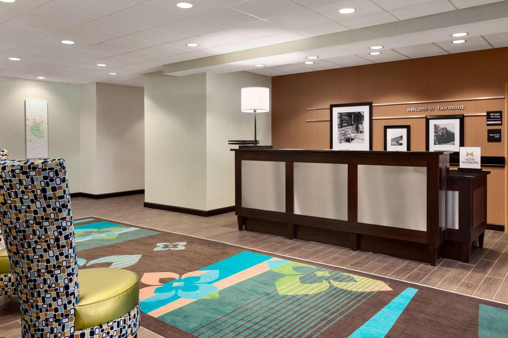 Hampton Inn Fairmont photo 2
