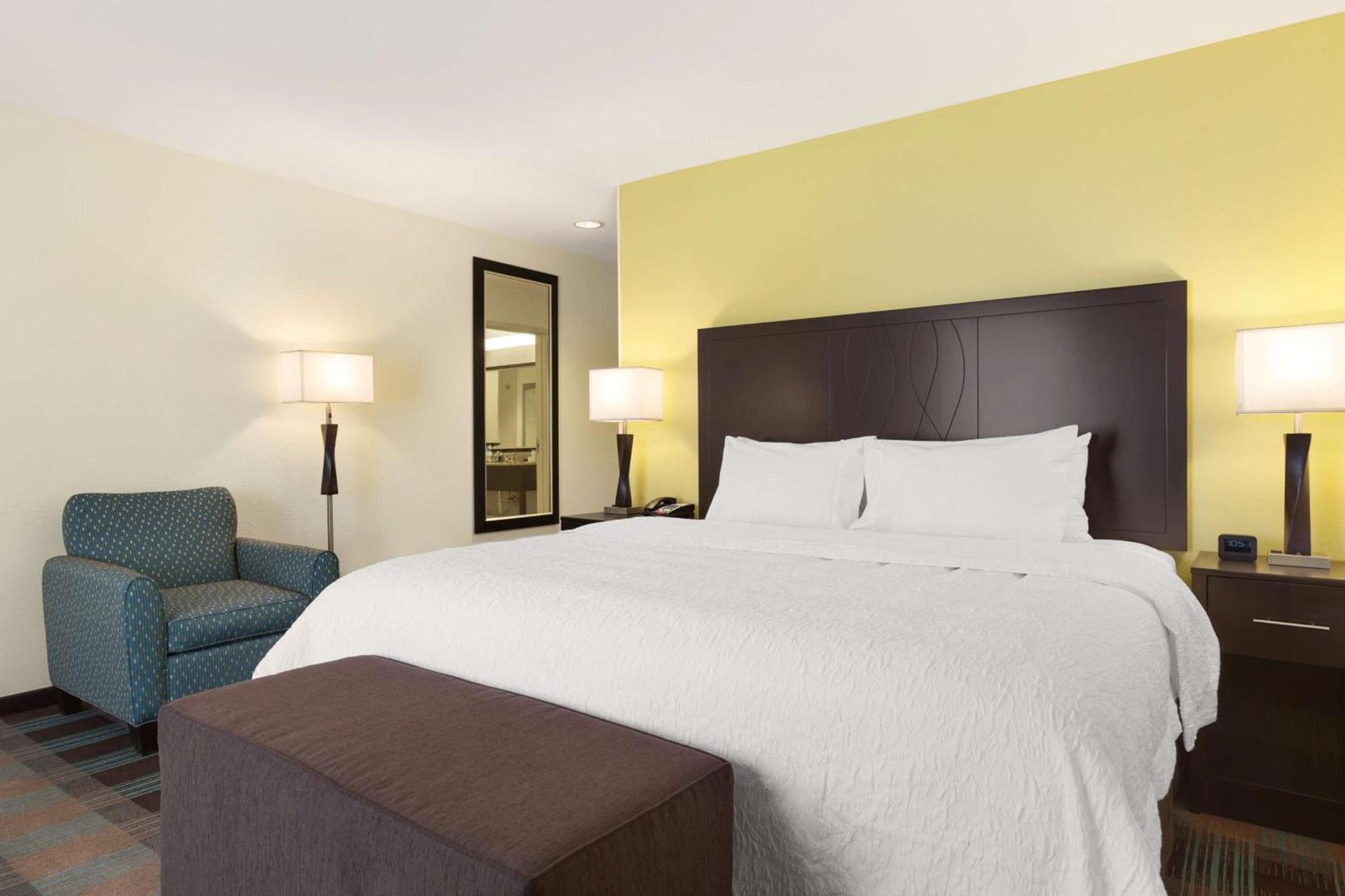 Hampton Inn Fairmont photo 23