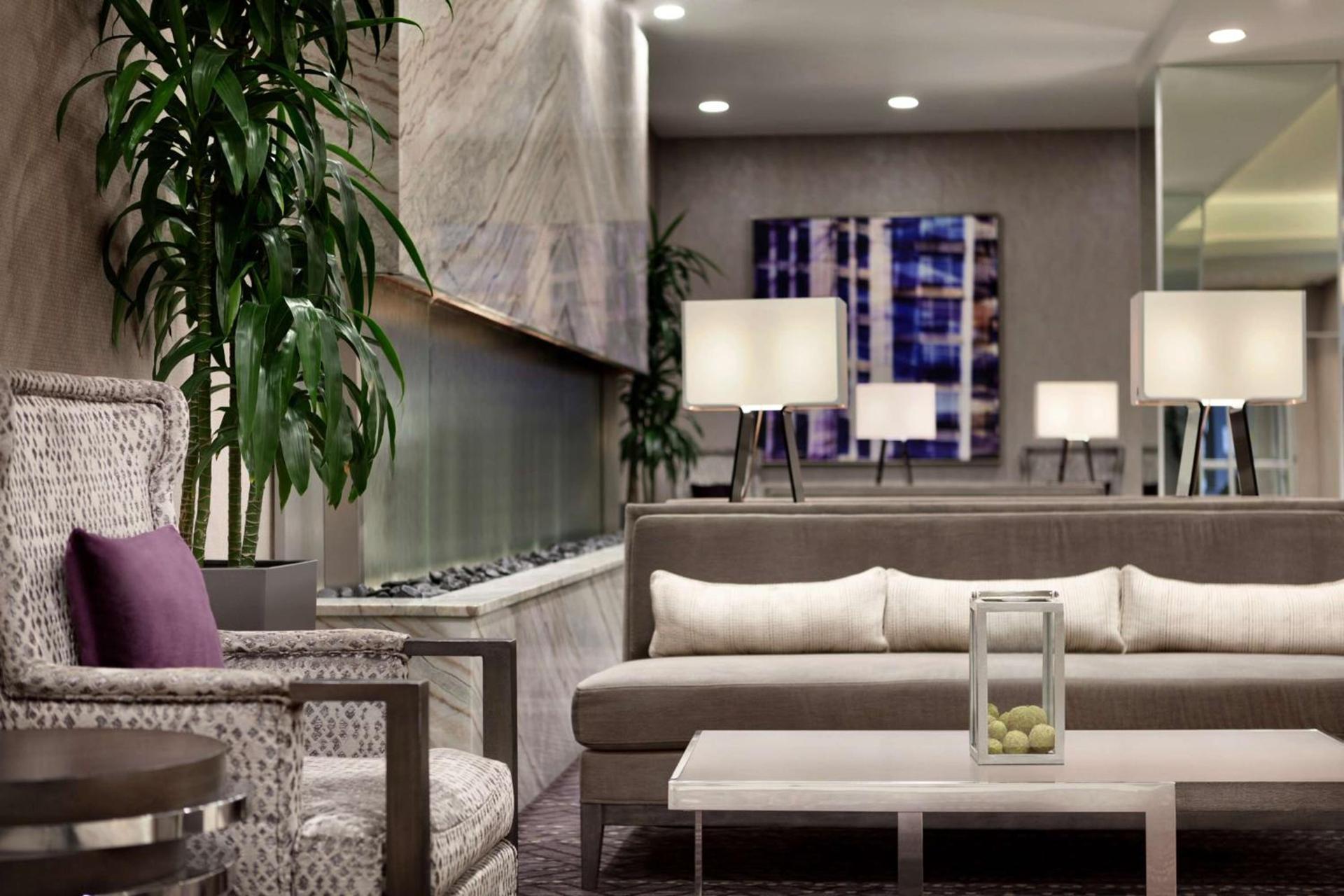 Embassy Suites by Hilton Charlotte Uptown photo 10