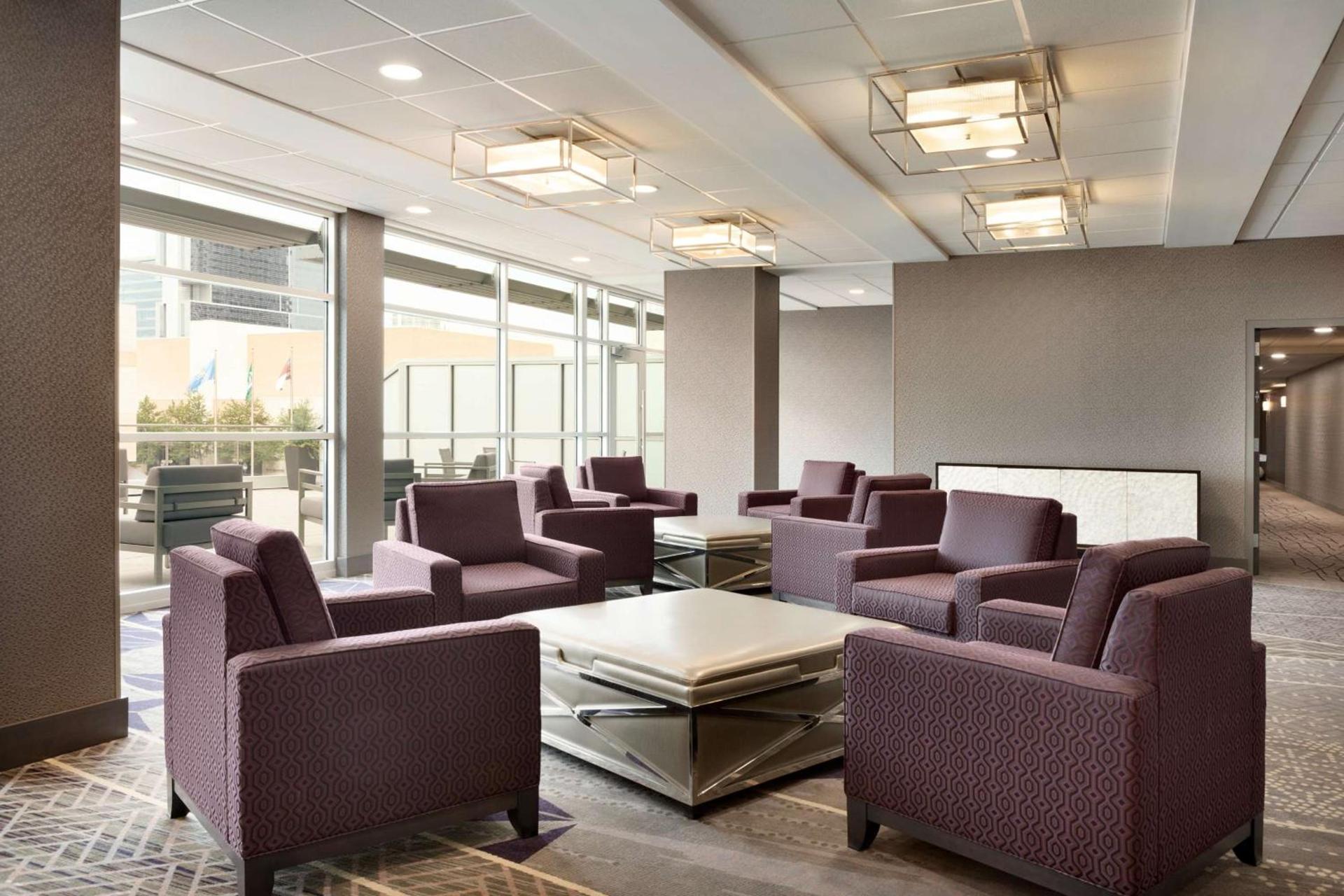Embassy Suites by Hilton Charlotte Uptown photo 9