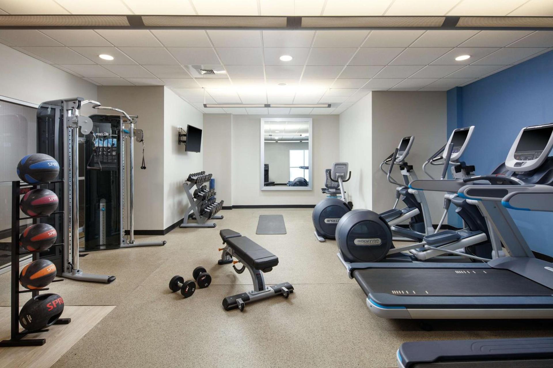 Embassy Suites by Hilton Charlotte Uptown photo 16