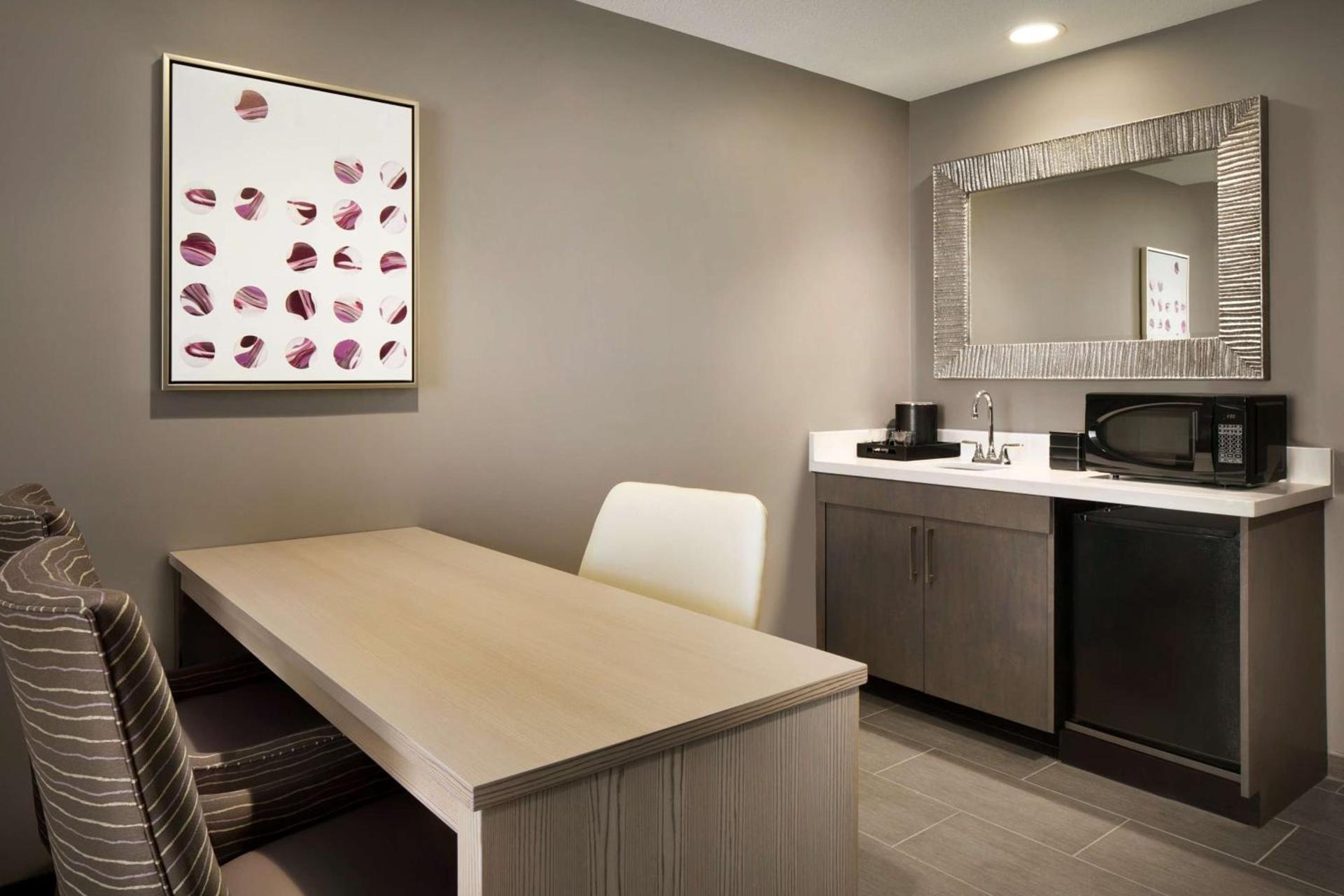 Embassy Suites by Hilton Charlotte Uptown photo 26
