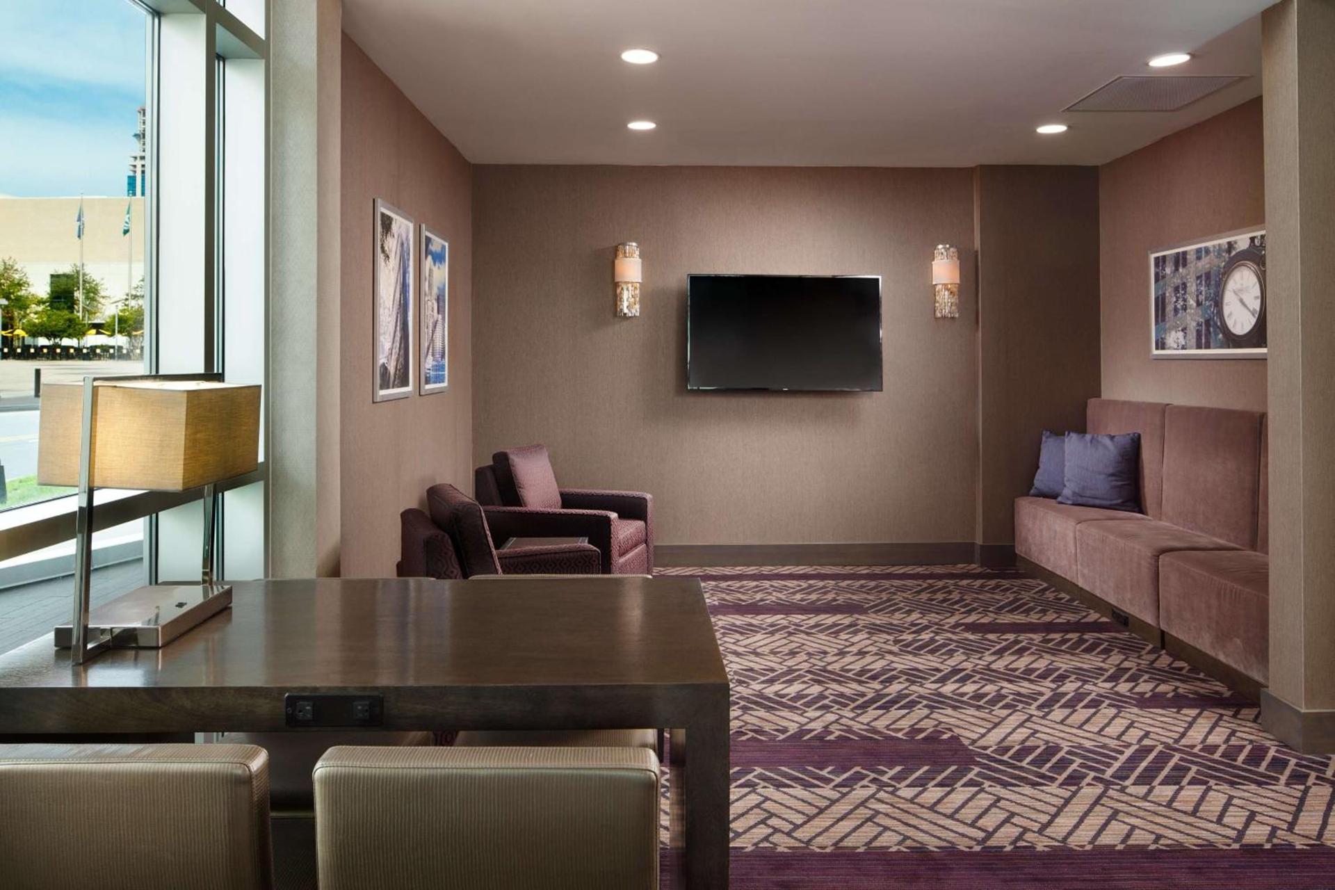 Embassy Suites by Hilton Charlotte Uptown photo 41