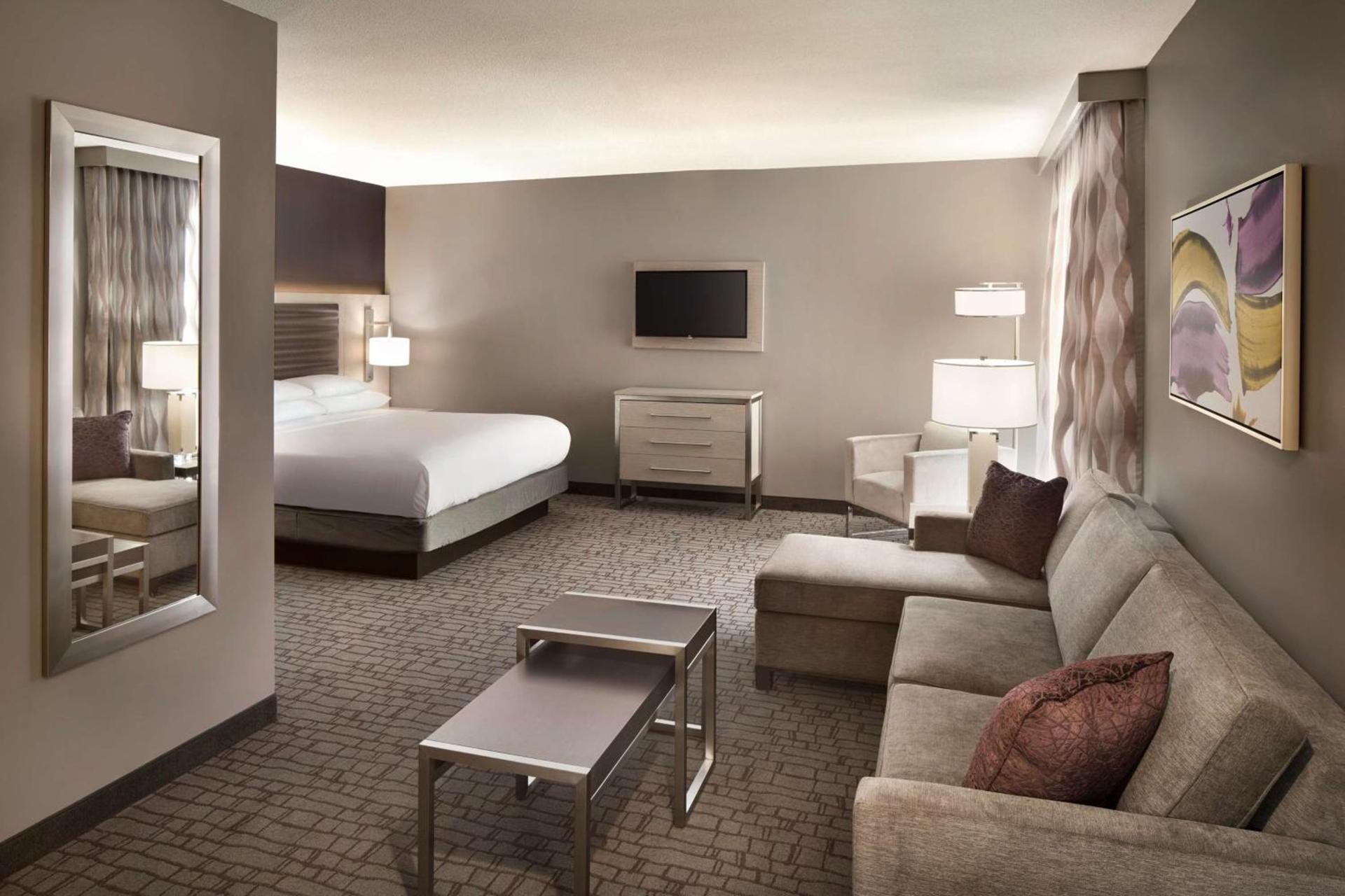 Embassy Suites by Hilton Charlotte Uptown photo 47