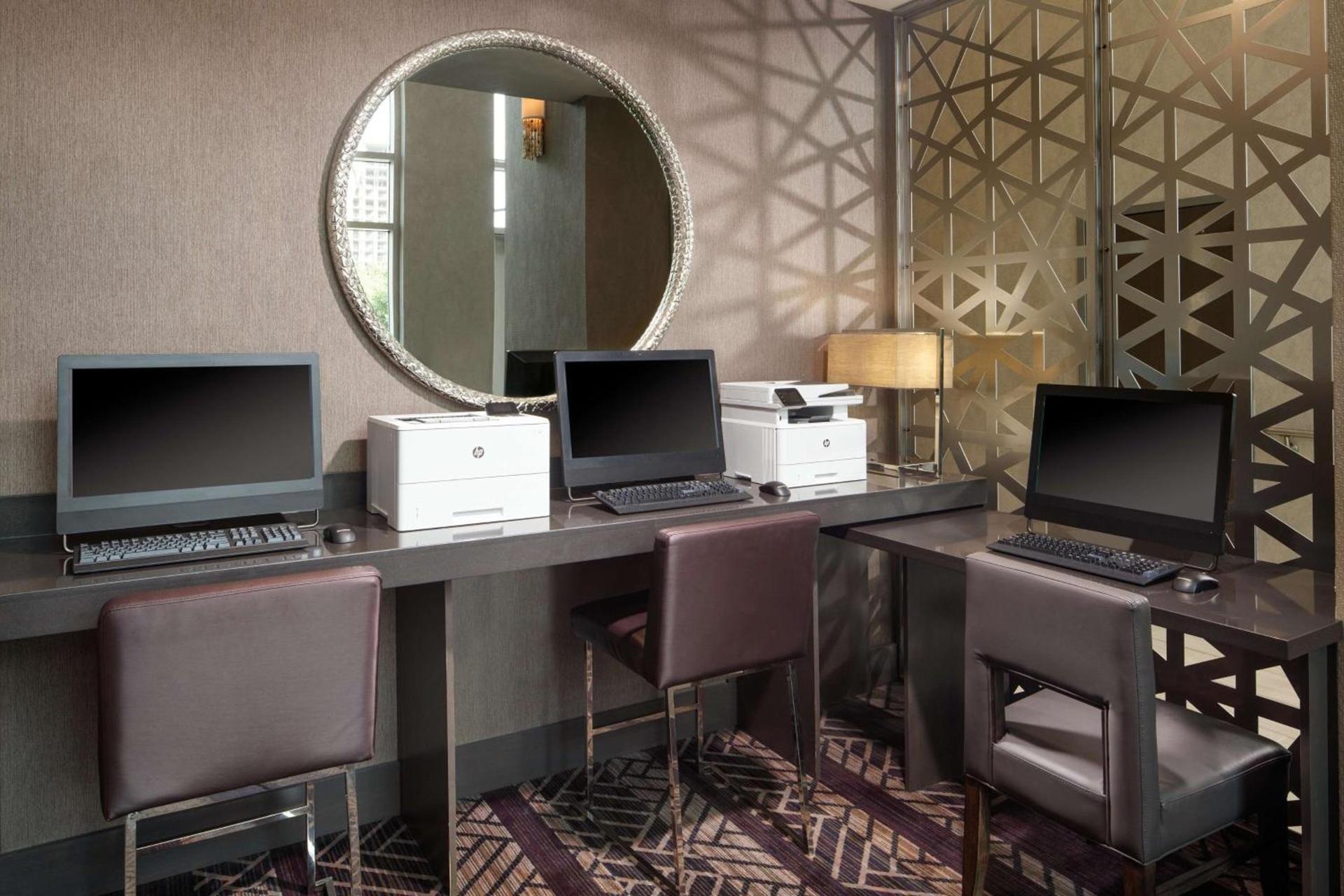 Embassy Suites by Hilton Charlotte Uptown photo 50