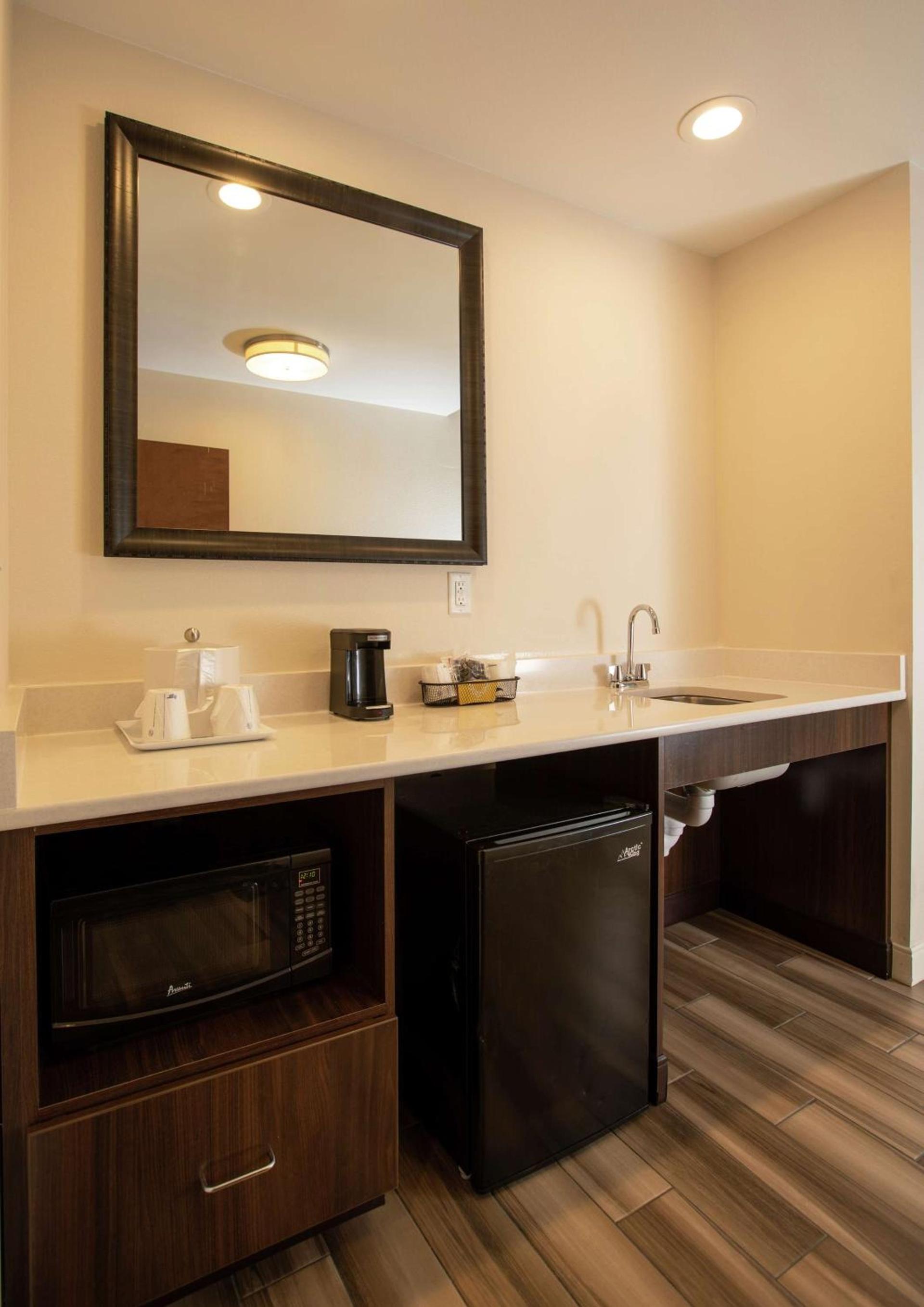 Hampton Inn Mesa Verde/Cortez Co photo 25