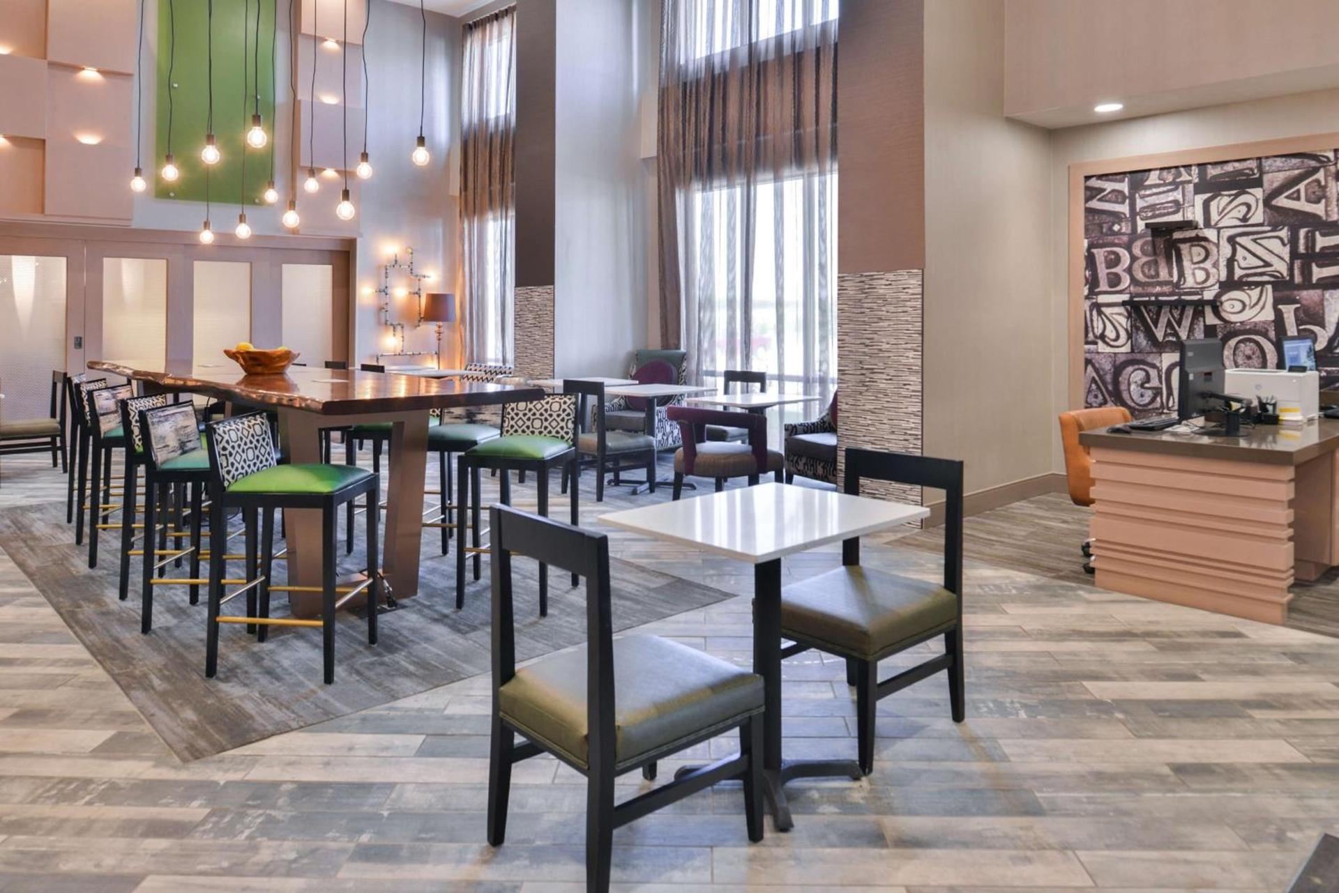 Hampton Inn and Suites Altoona-Des Moines by Hilton photo 6