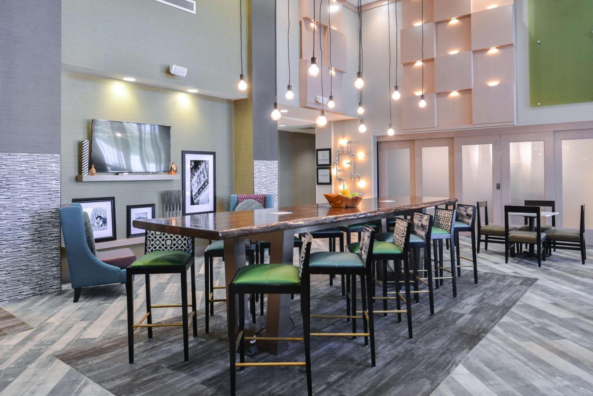 Hampton Inn and Suites Altoona-Des Moines by Hilton photo 9