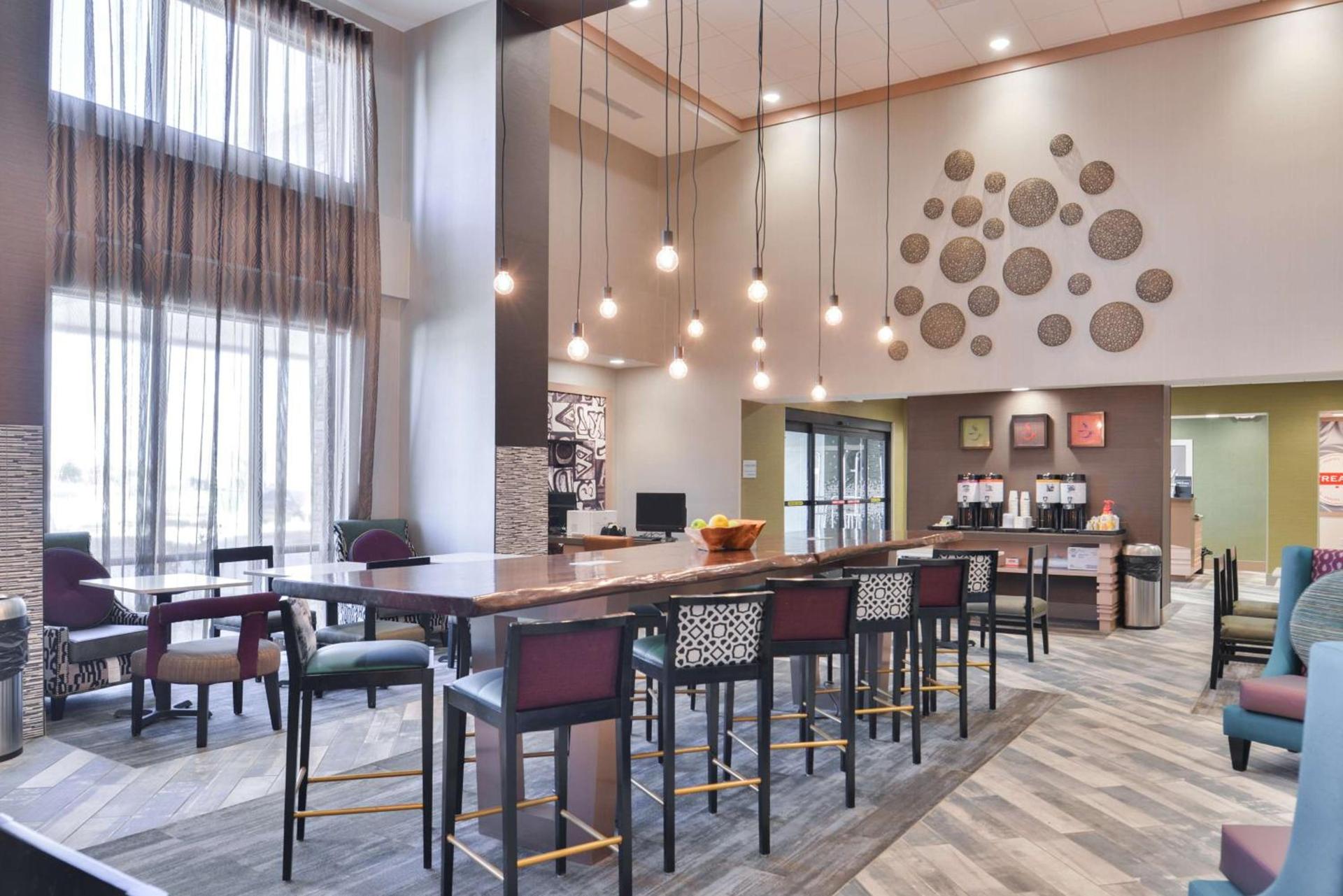 Hampton Inn and Suites Altoona-Des Moines by Hilton photo 10