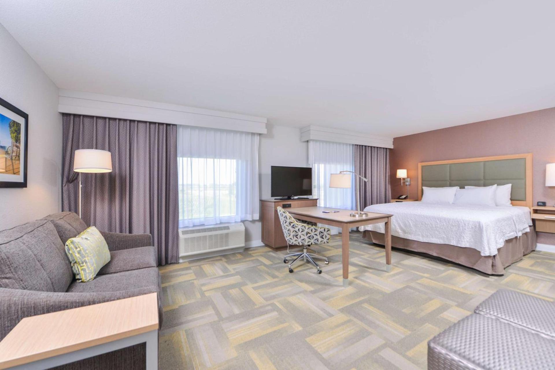 Hampton Inn and Suites Altoona-Des Moines by Hilton photo 27
