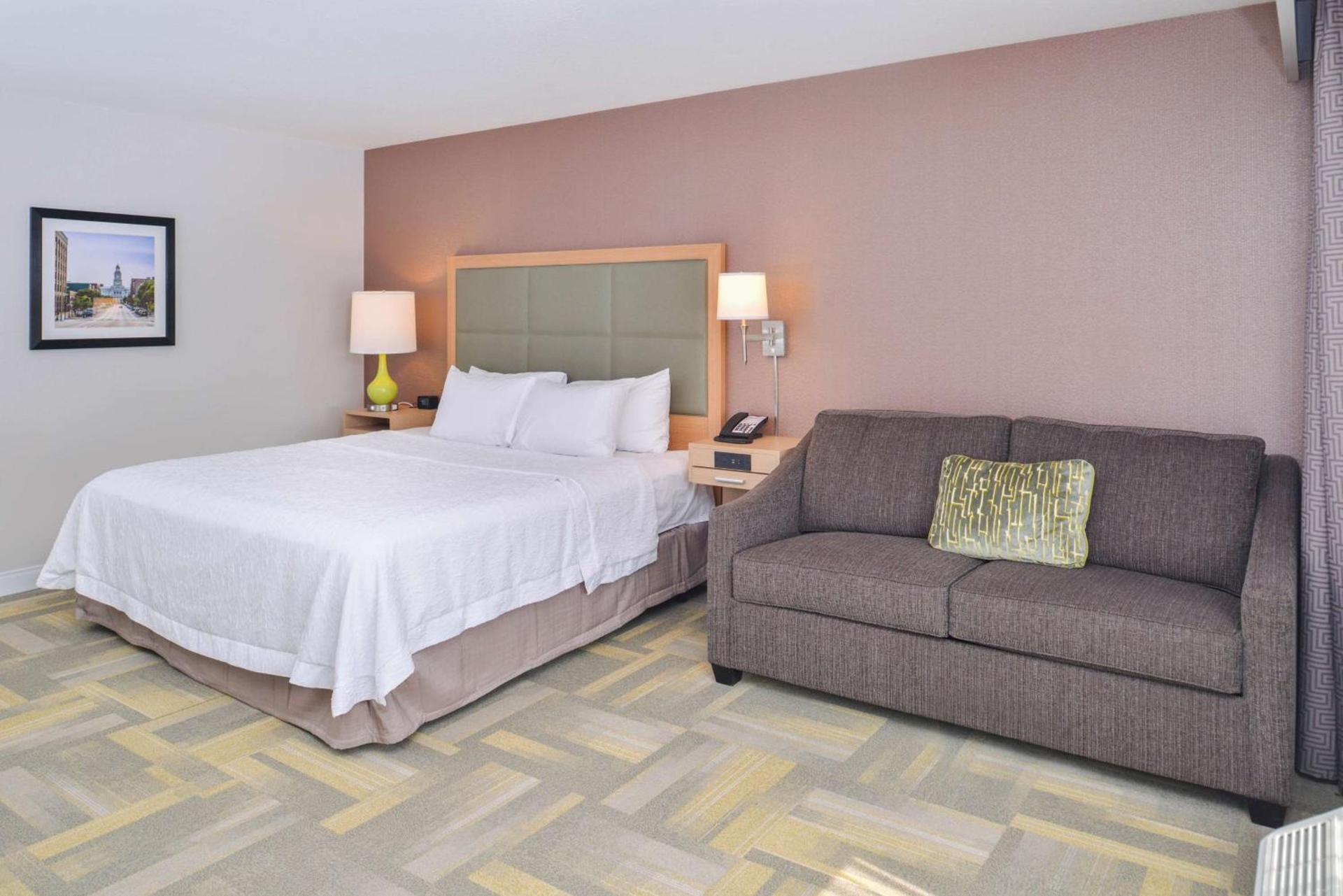 Hampton Inn and Suites Altoona-Des Moines by Hilton photo 46