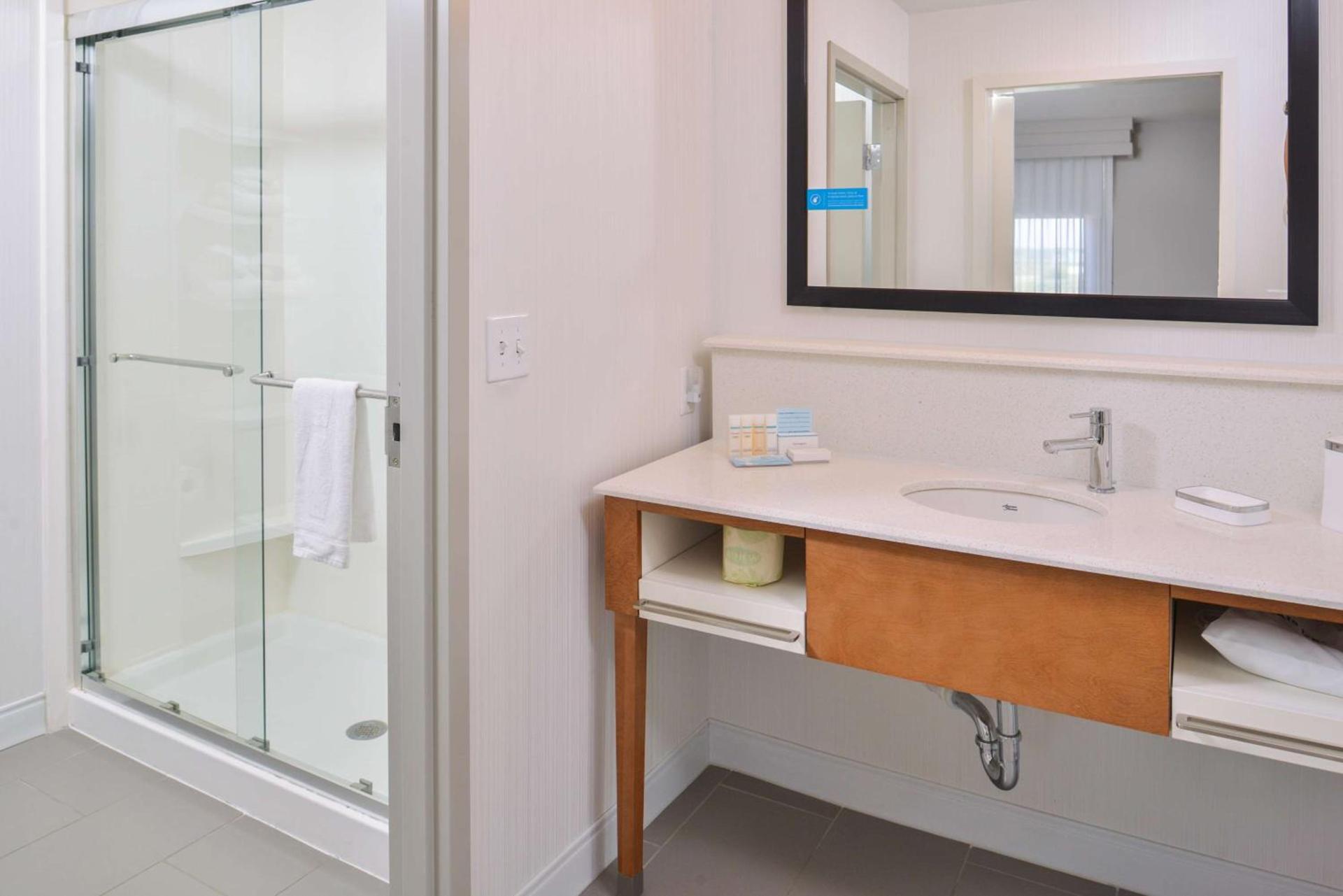 Hampton Inn and Suites Altoona-Des Moines by Hilton photo 50