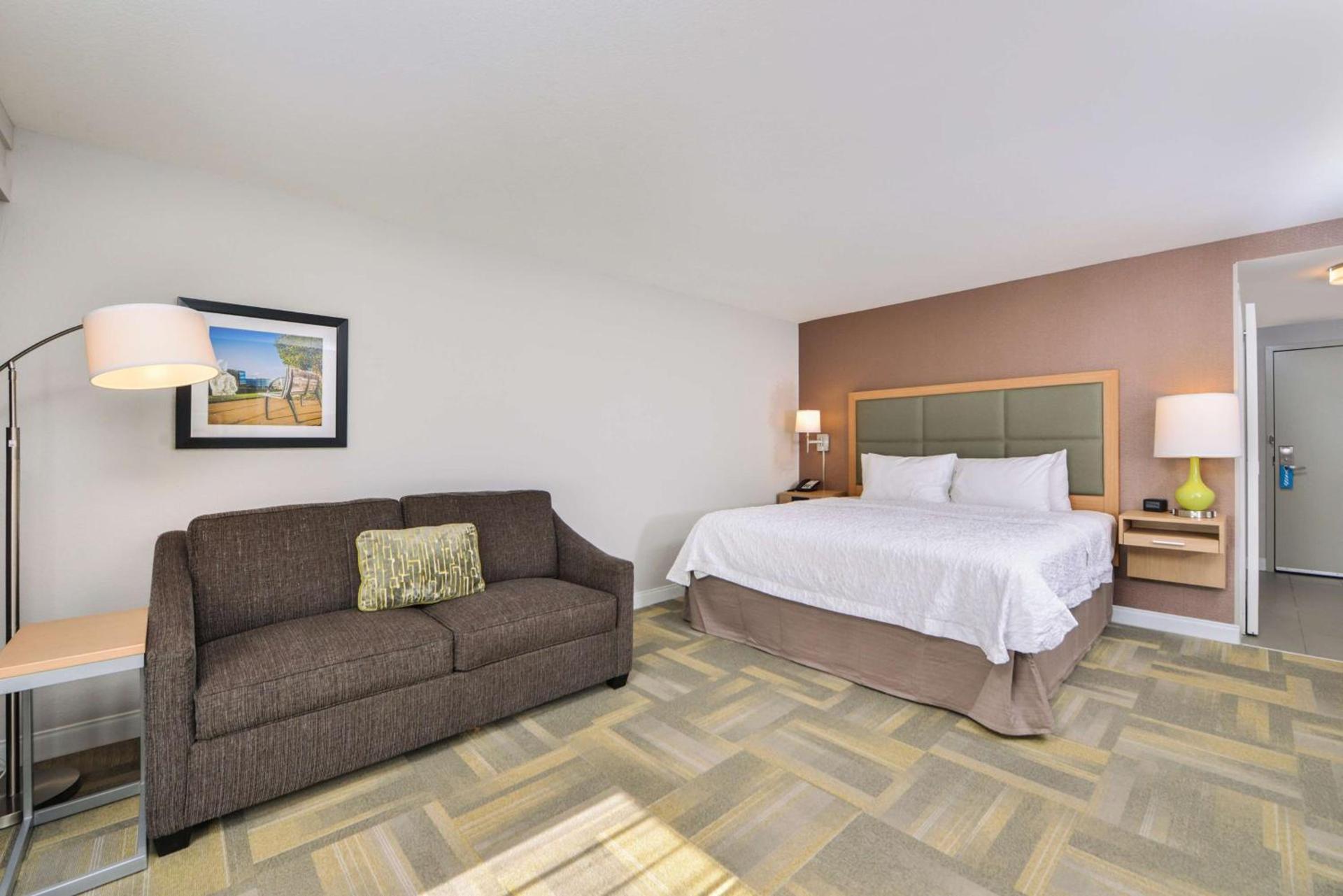 Hampton Inn and Suites Altoona-Des Moines by Hilton photo 61