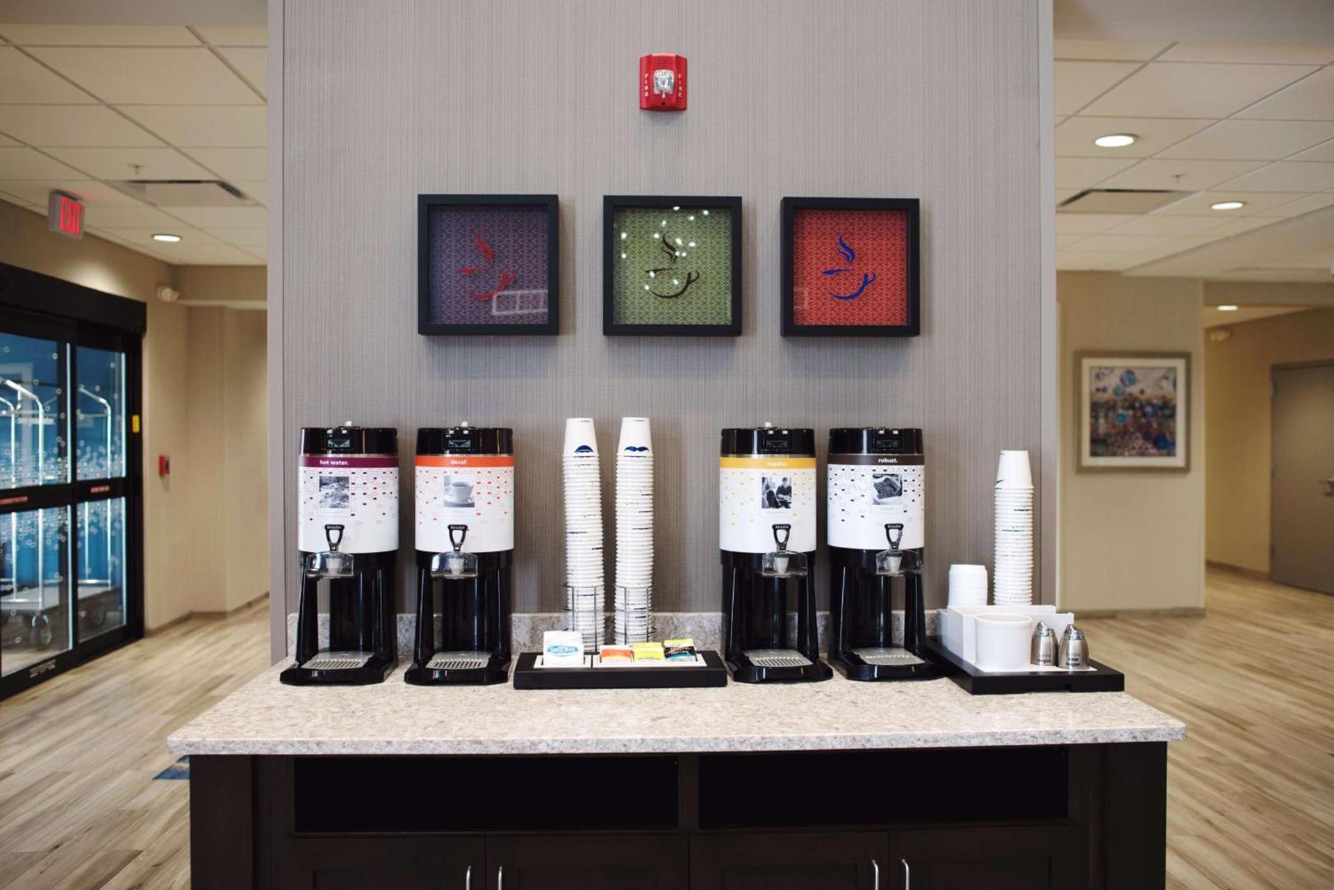 Hampton Inn & Suites Des Moines/Urbandale Ia photo 12