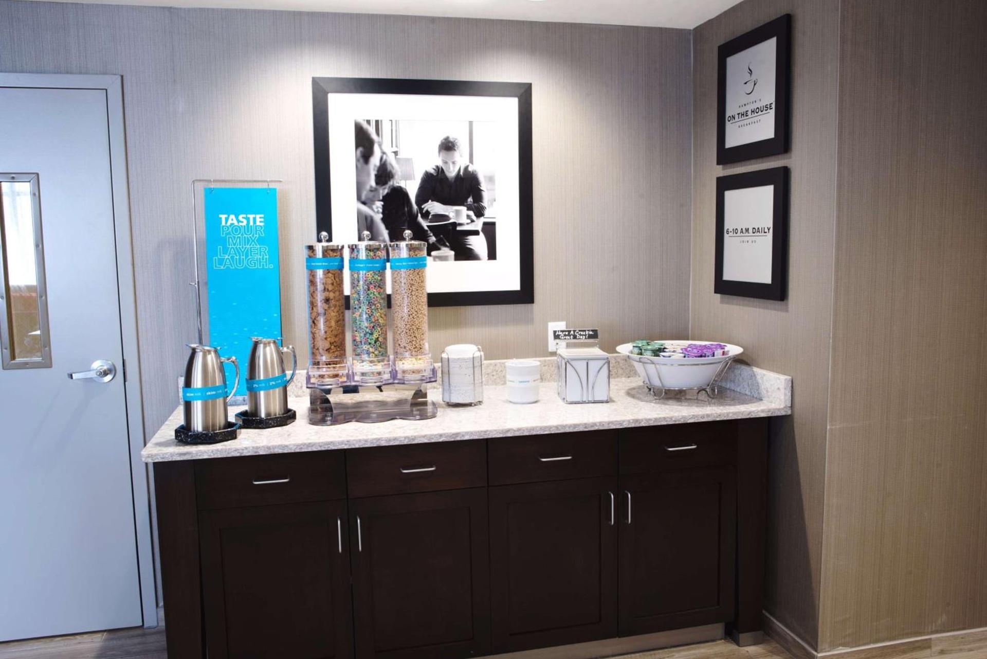 Hampton Inn & Suites Des Moines/Urbandale Ia photo 15
