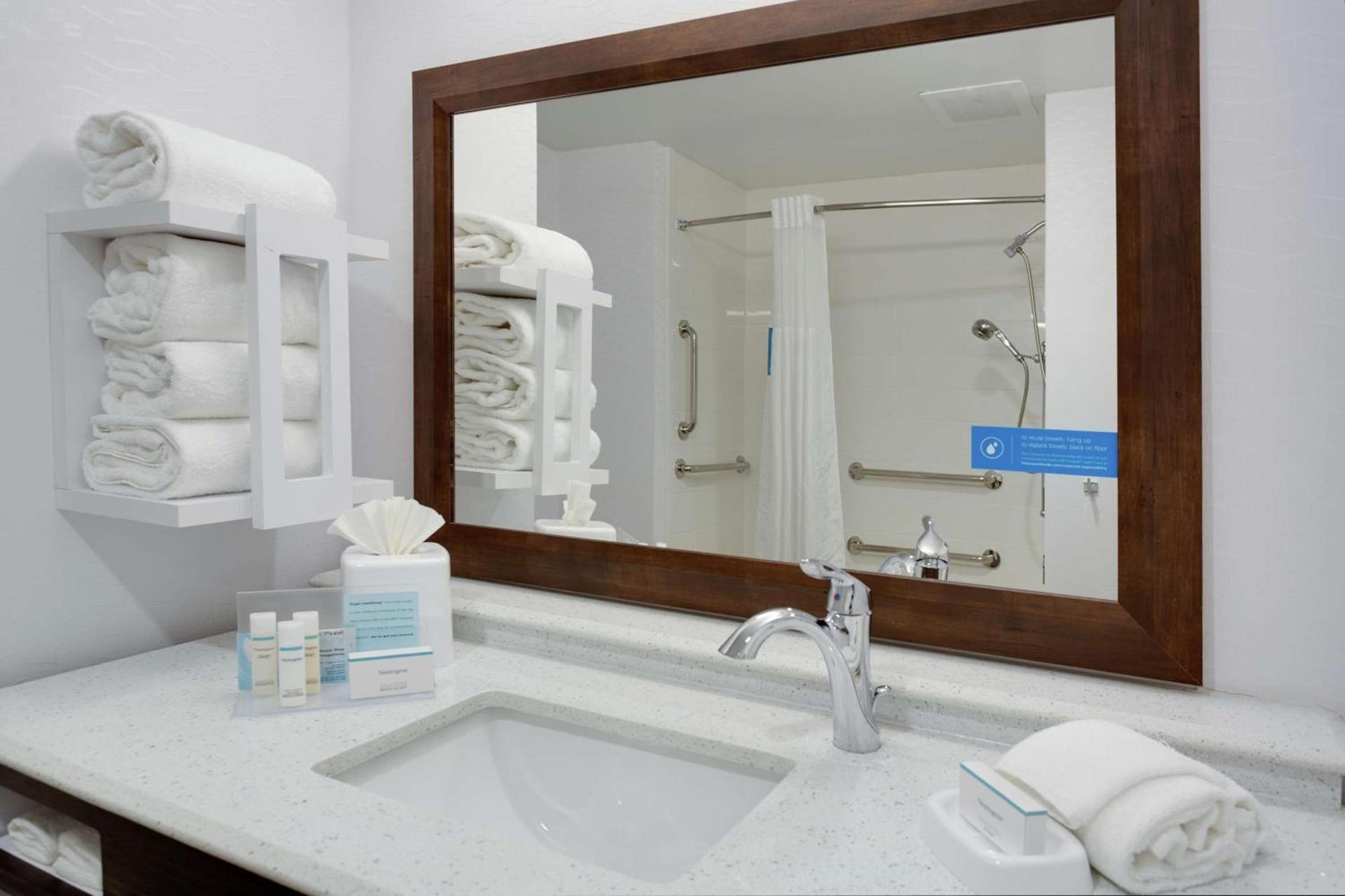 Hampton Inn and Suites Jacksonville/Orange Park, FL photo 23