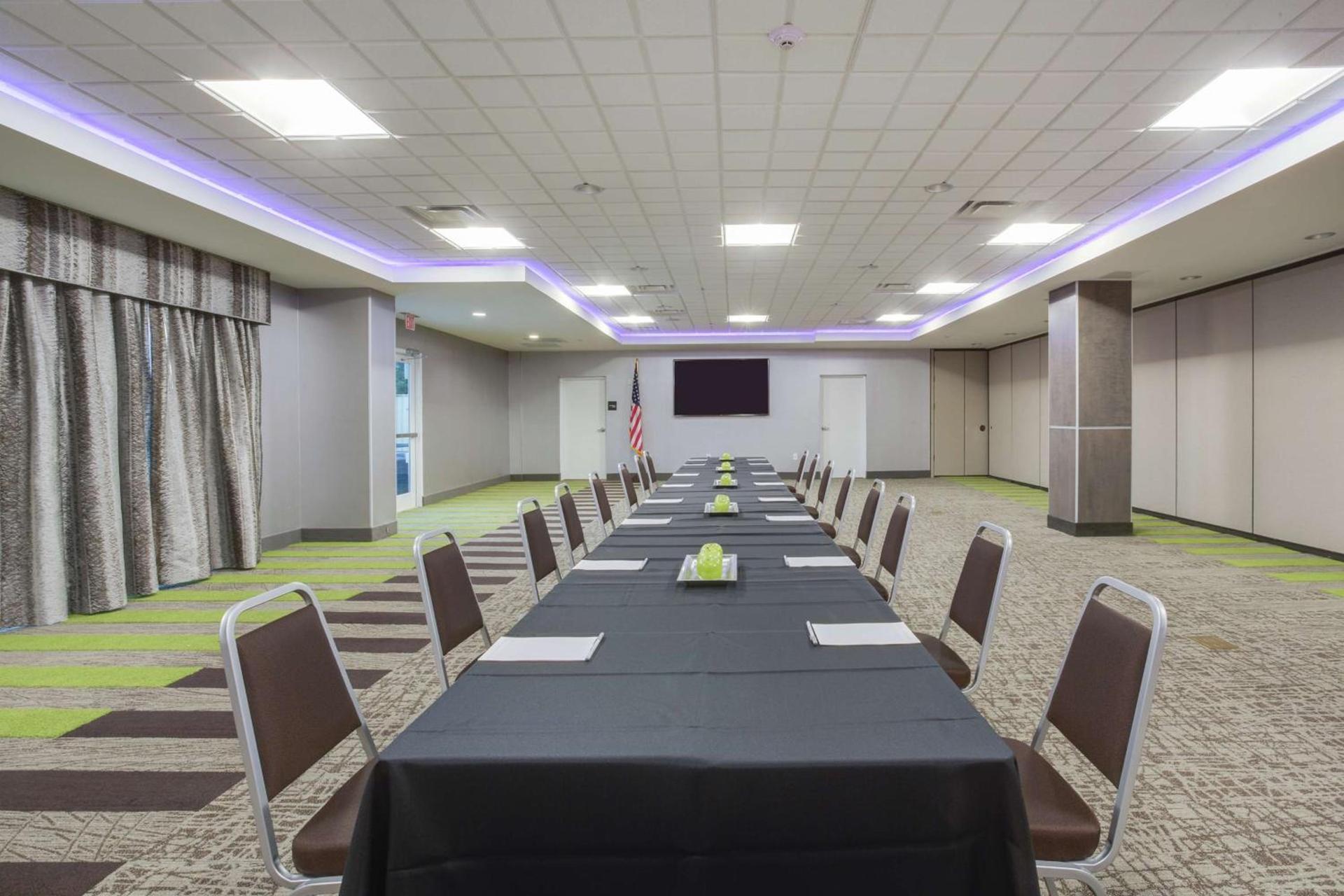 Hampton Inn and Suites Jacksonville/Orange Park, FL photo 25
