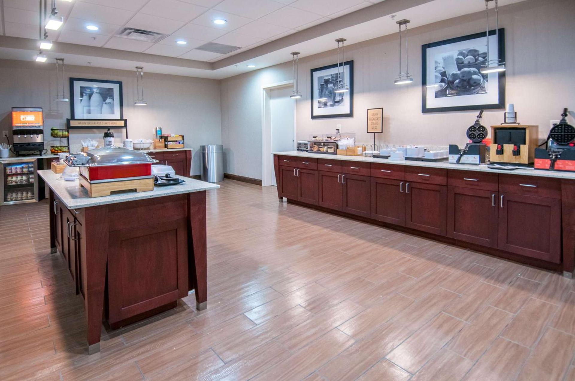 Hampton Inn Opelousas photo 8