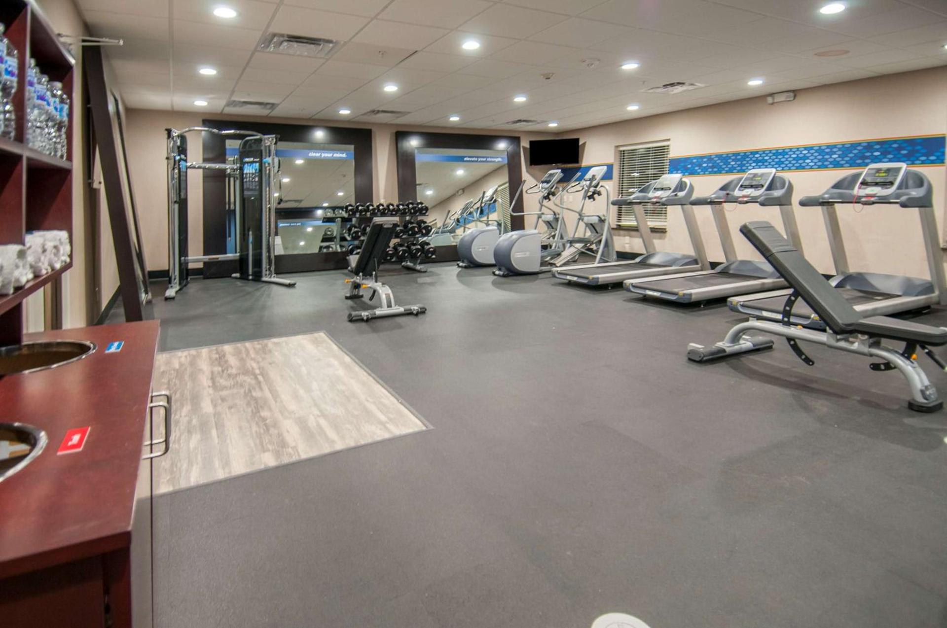 Hampton Inn Opelousas photo 16