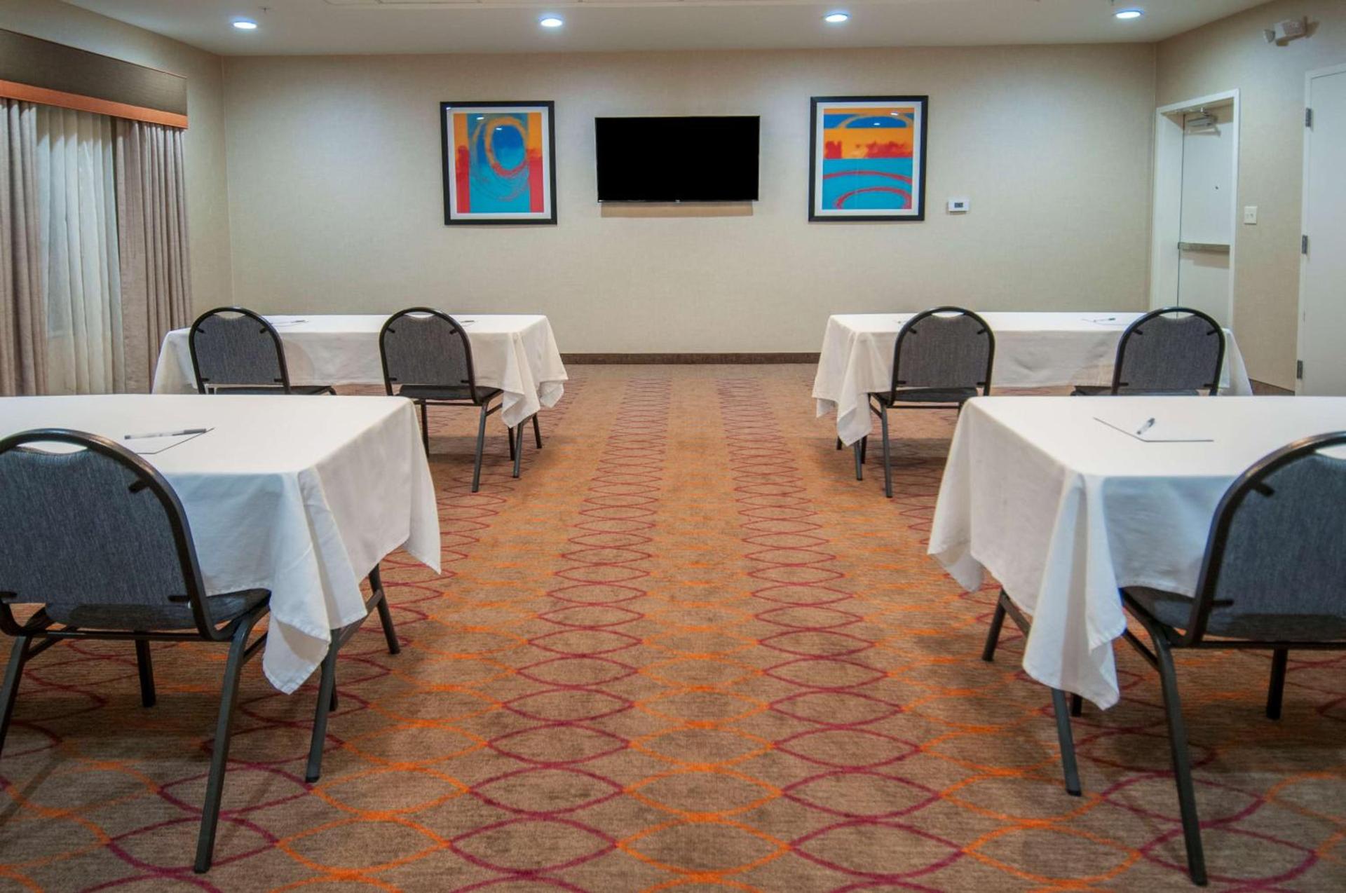 Hampton Inn Opelousas photo 33