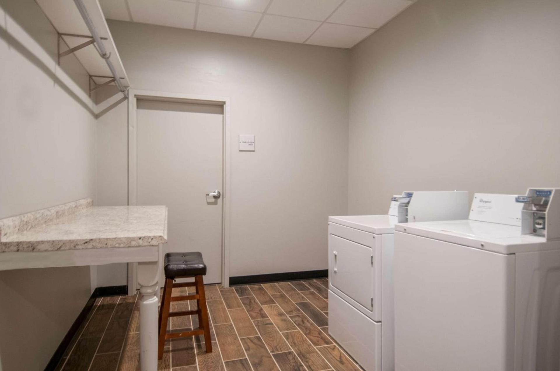 Hampton Inn Opelousas photo 36