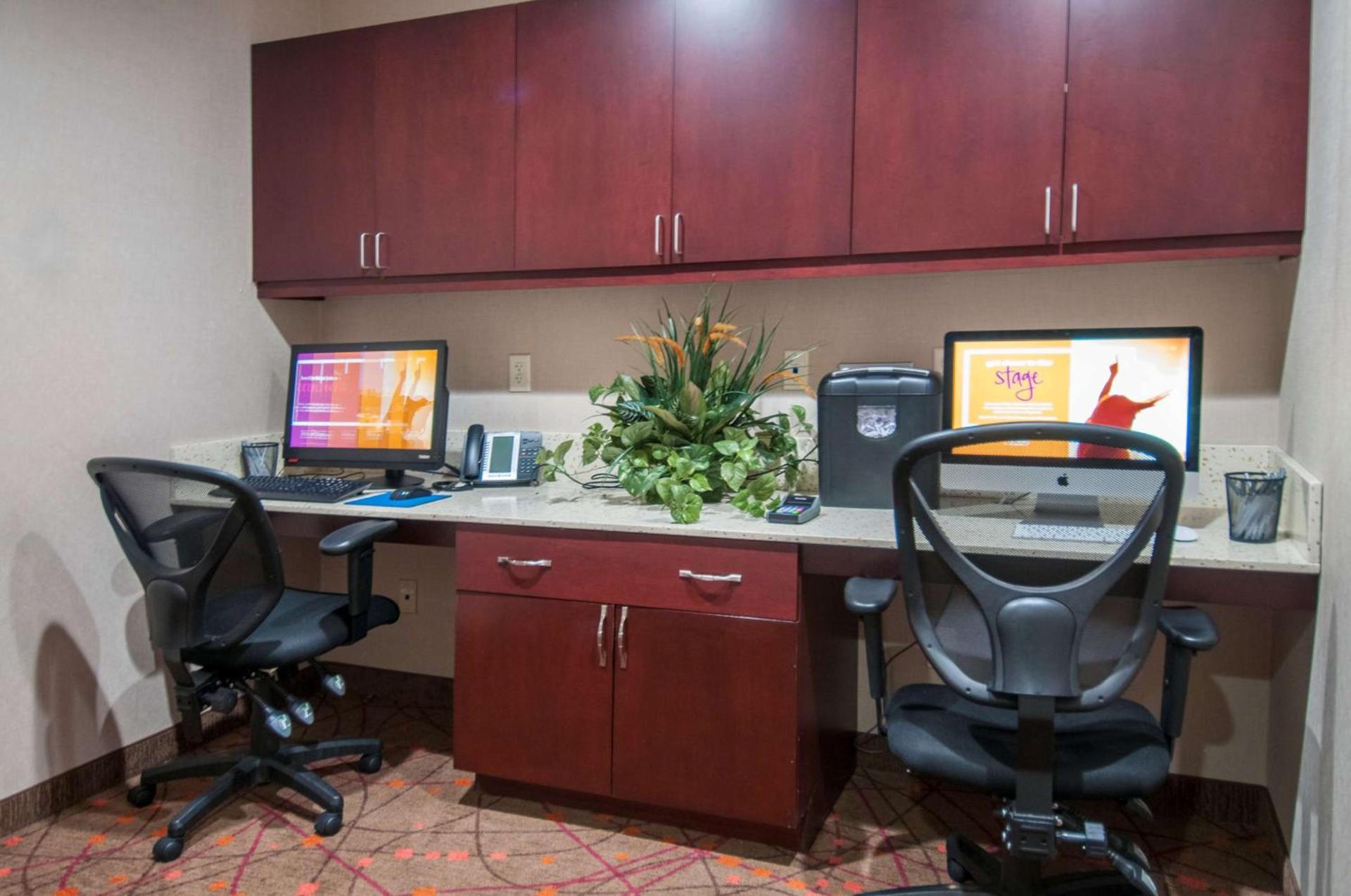 Hampton Inn Opelousas photo 37