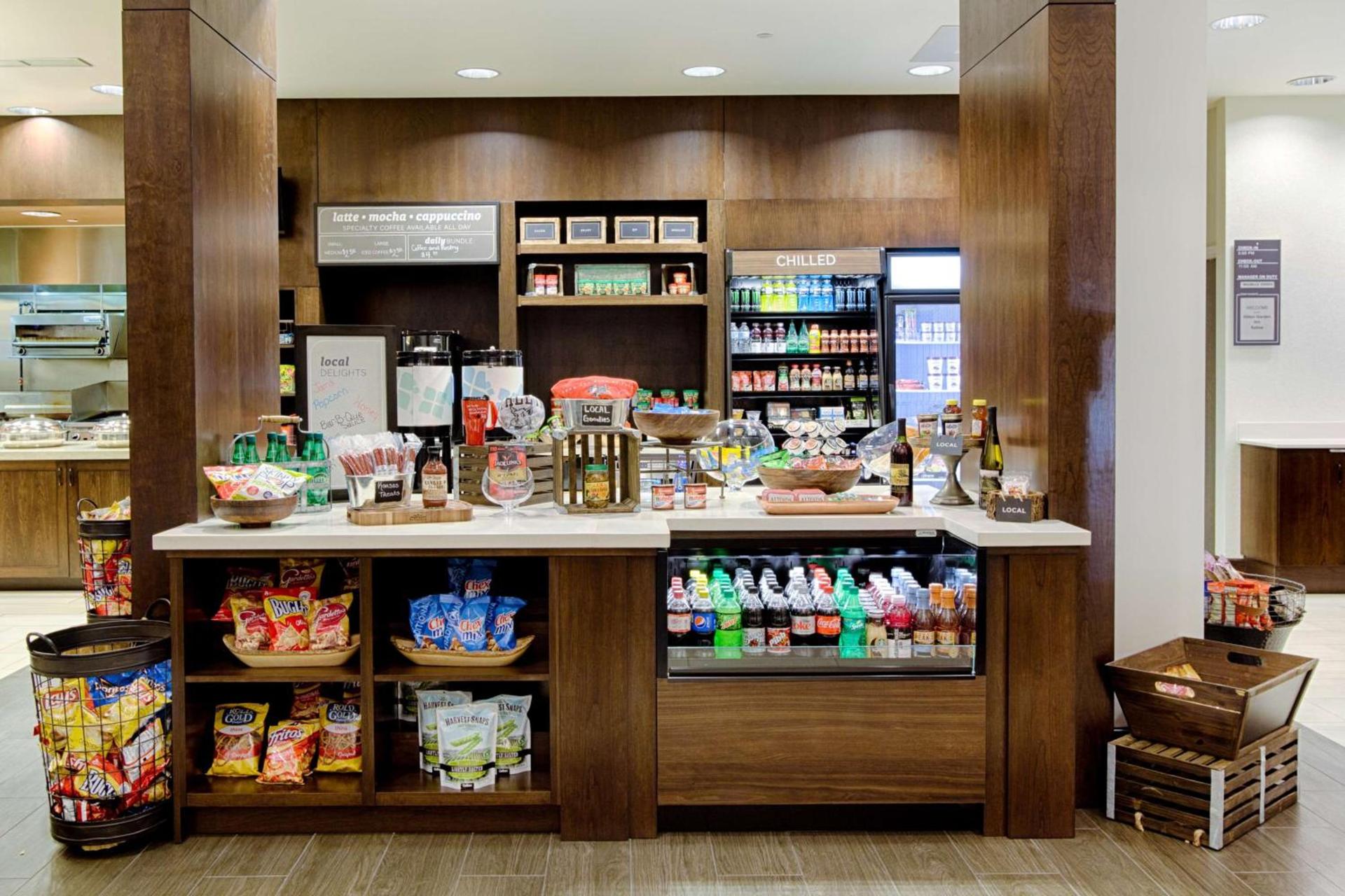 Hilton Garden Inn Salina photo 11
