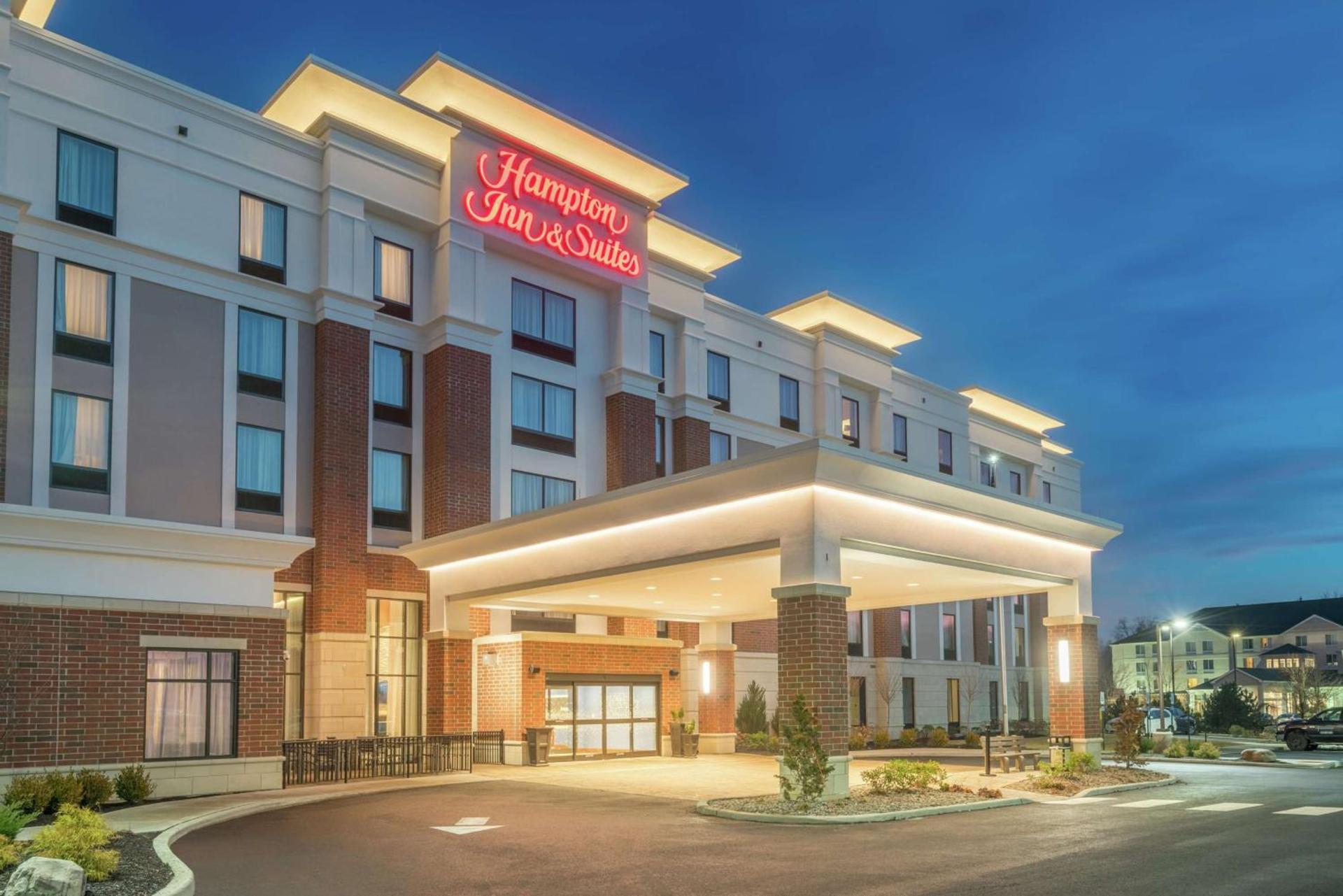 Hampton Inn & Suites Newburgh Stewart Airport, NY photo 3