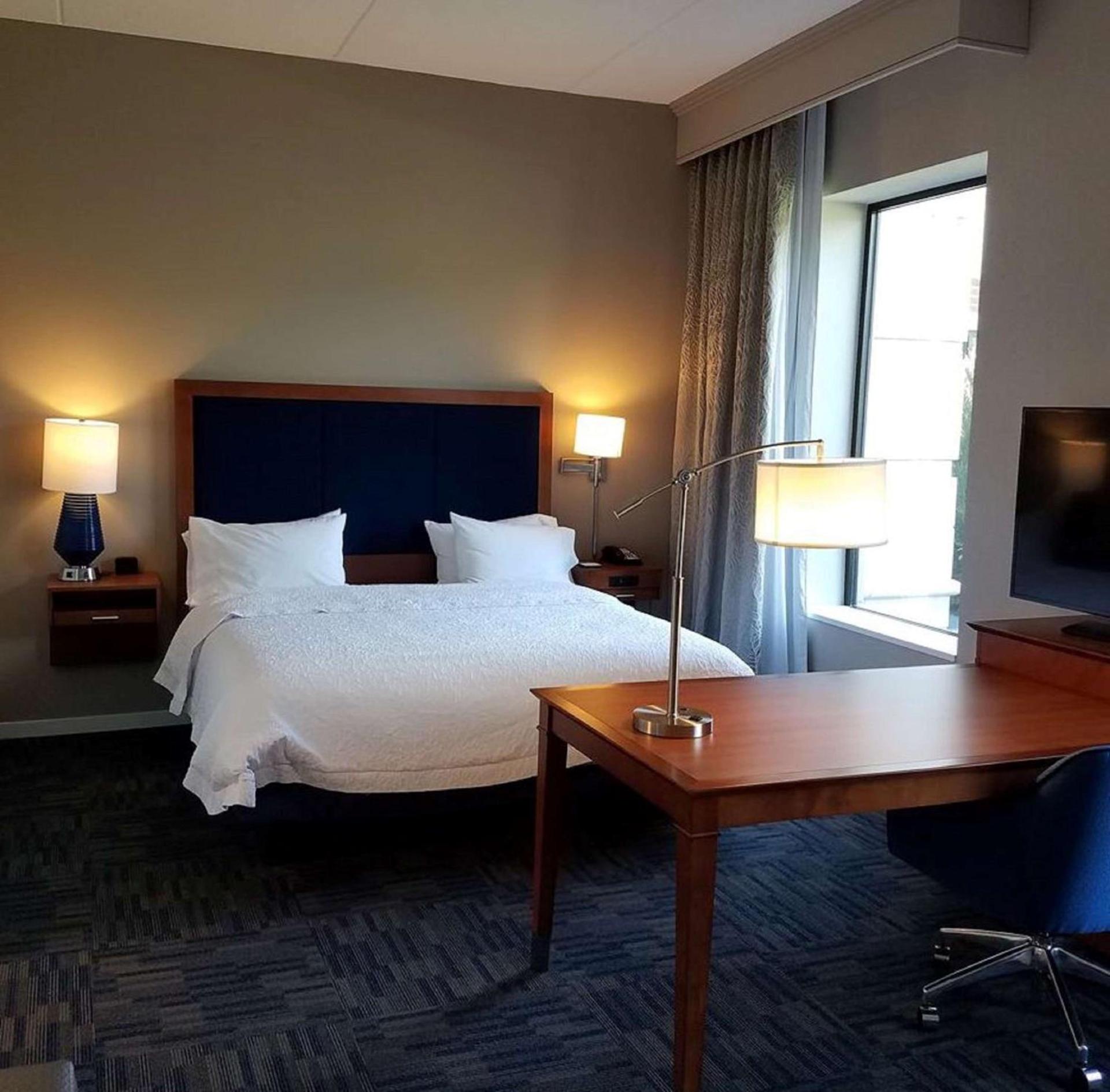 Hampton Inn & Suites Newburgh Stewart Airport, NY photo 28