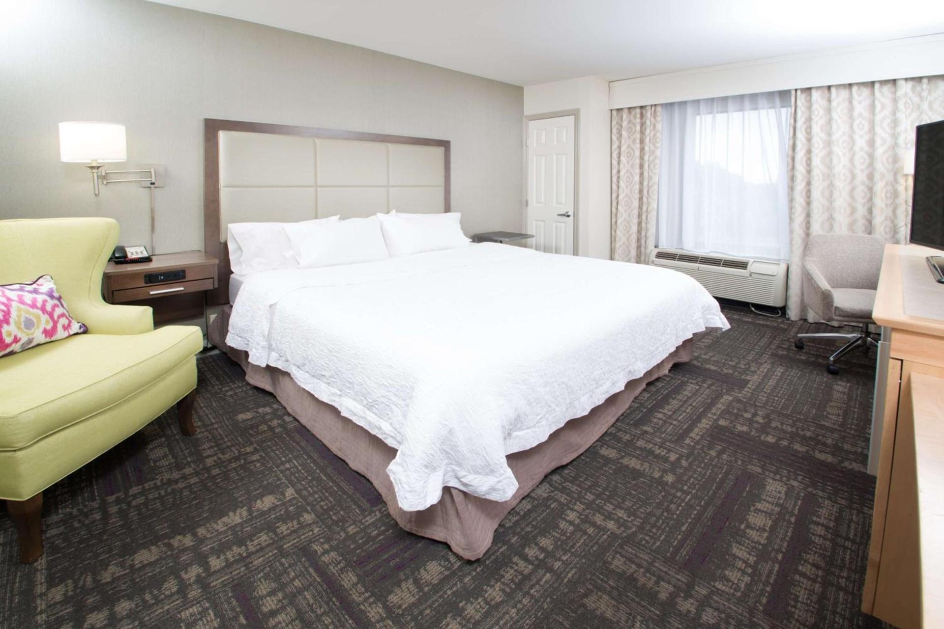 Hampton Inn & Suites Wilson I-95 photo 17