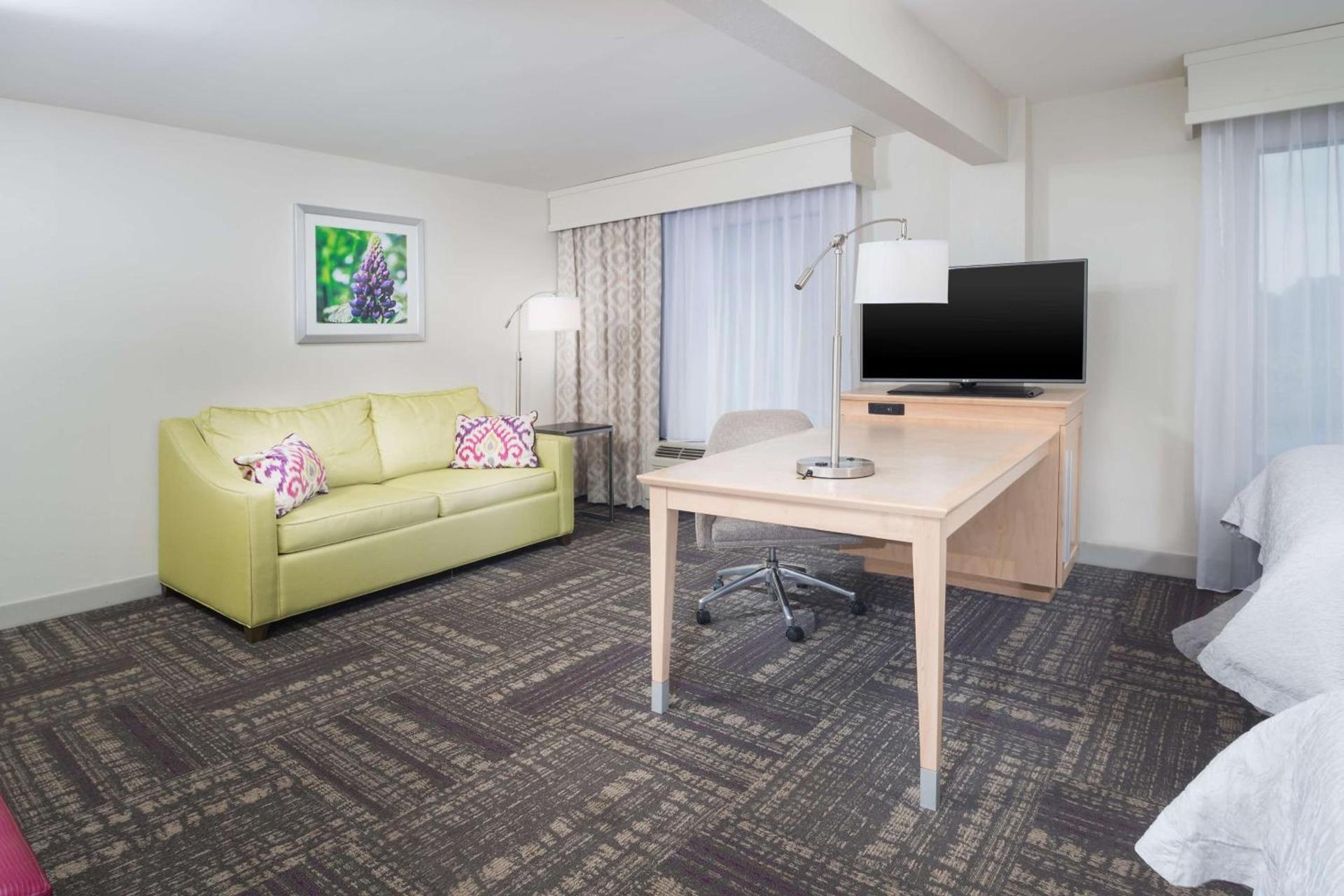 Hampton Inn & Suites Wilson I-95 photo 26