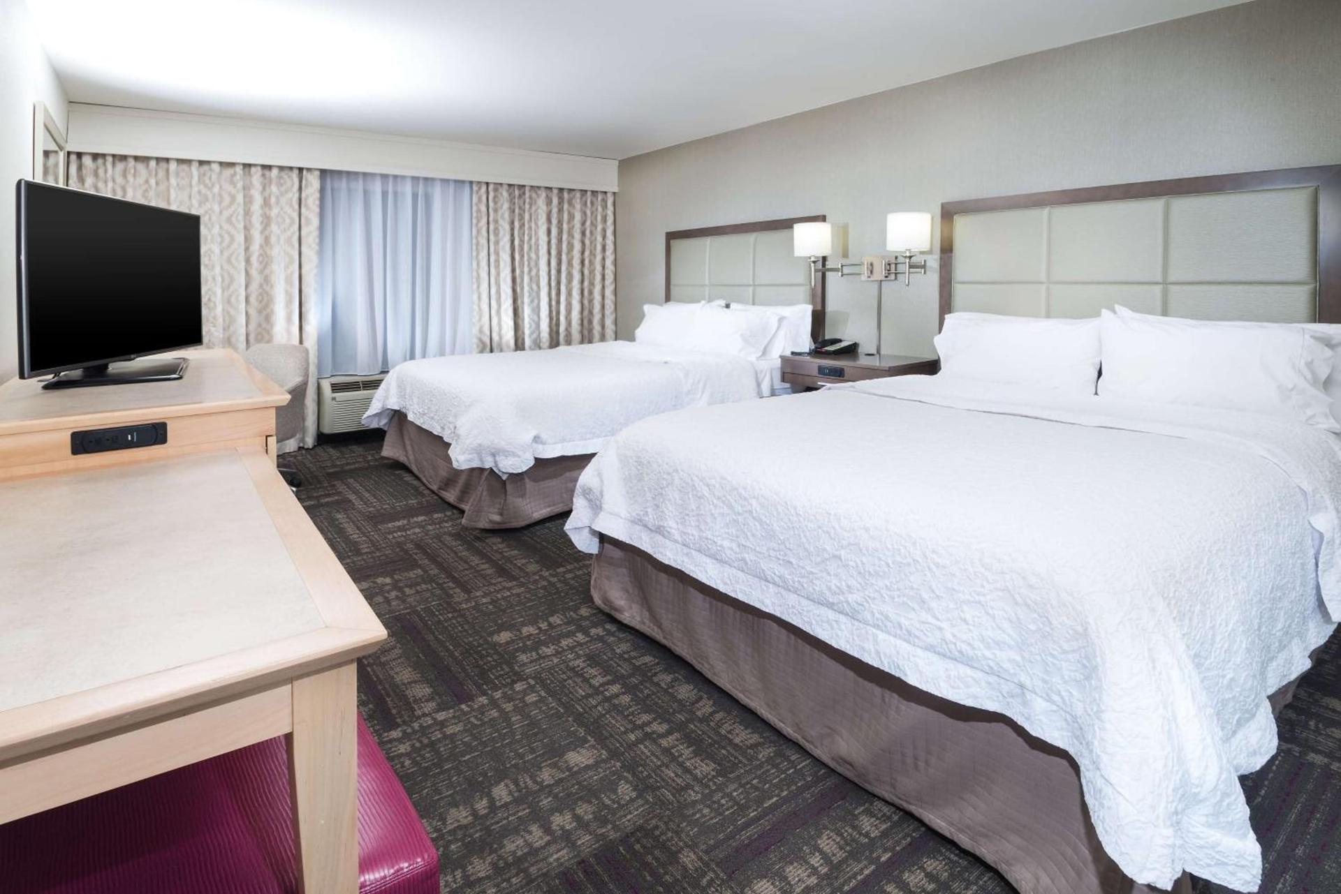 Hampton Inn & Suites Wilson I-95 photo 38