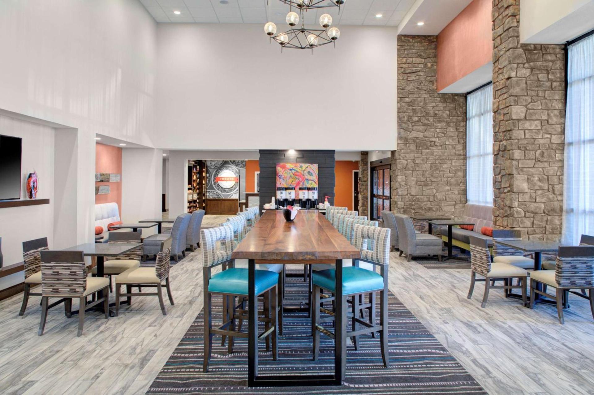 Hampton Inn Suites Flagstaff East photo 6