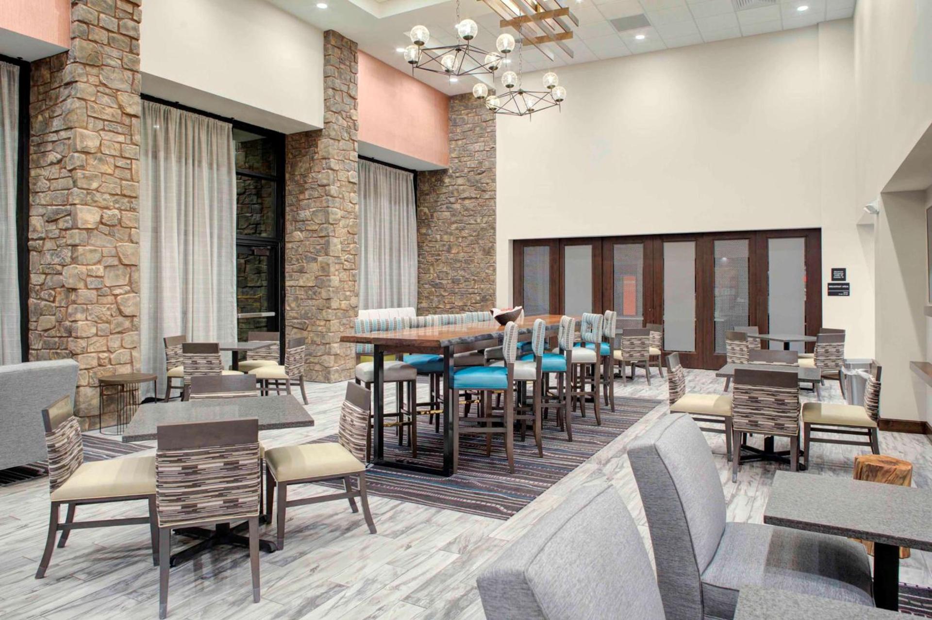 Hampton Inn Suites Flagstaff East photo 11