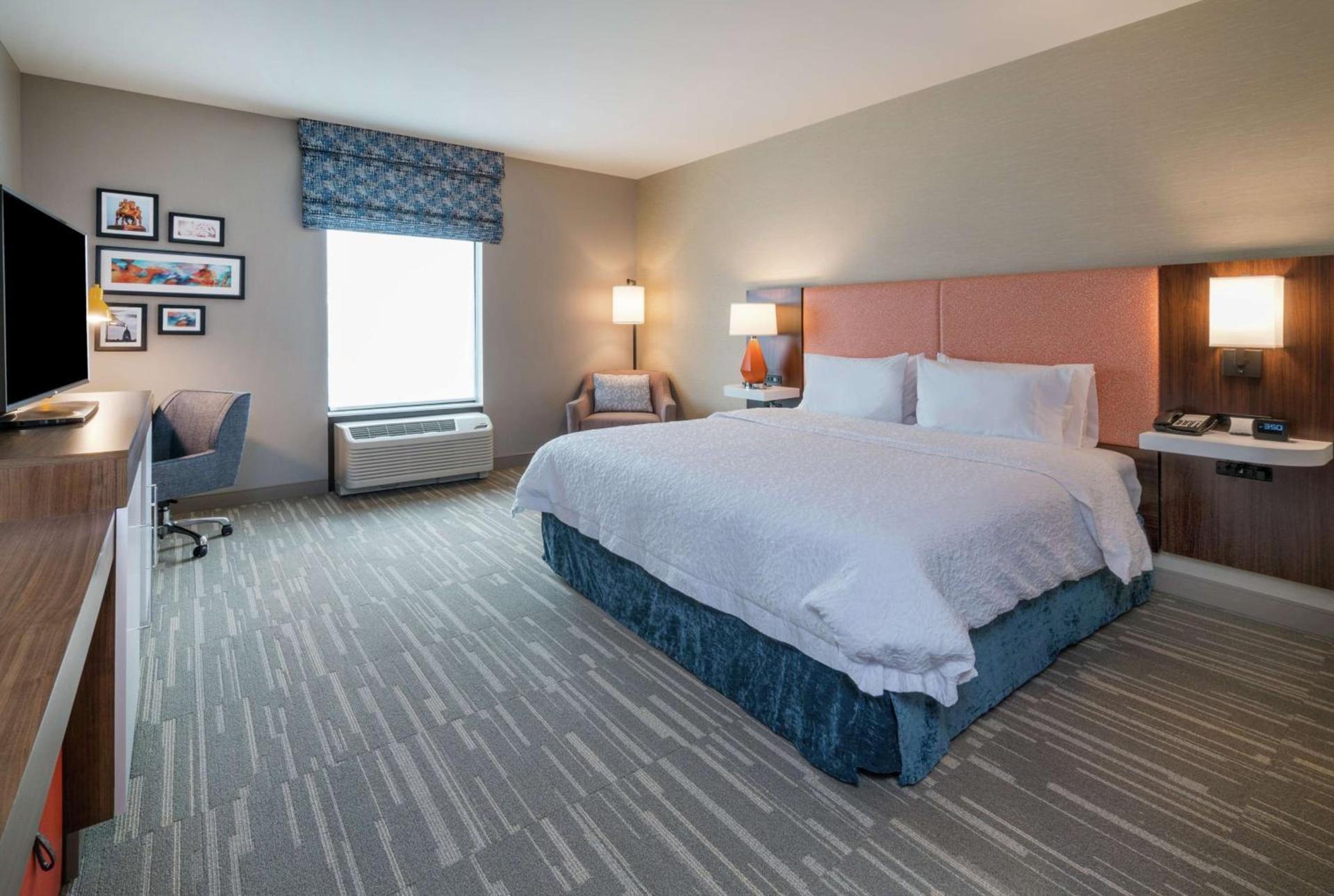 Hampton Inn & Suites Glenarden/Washington DC photo 12