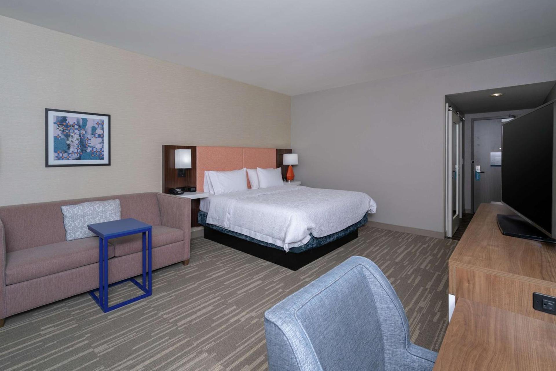 Hampton Inn & Suites Glenarden/Washington DC photo 17