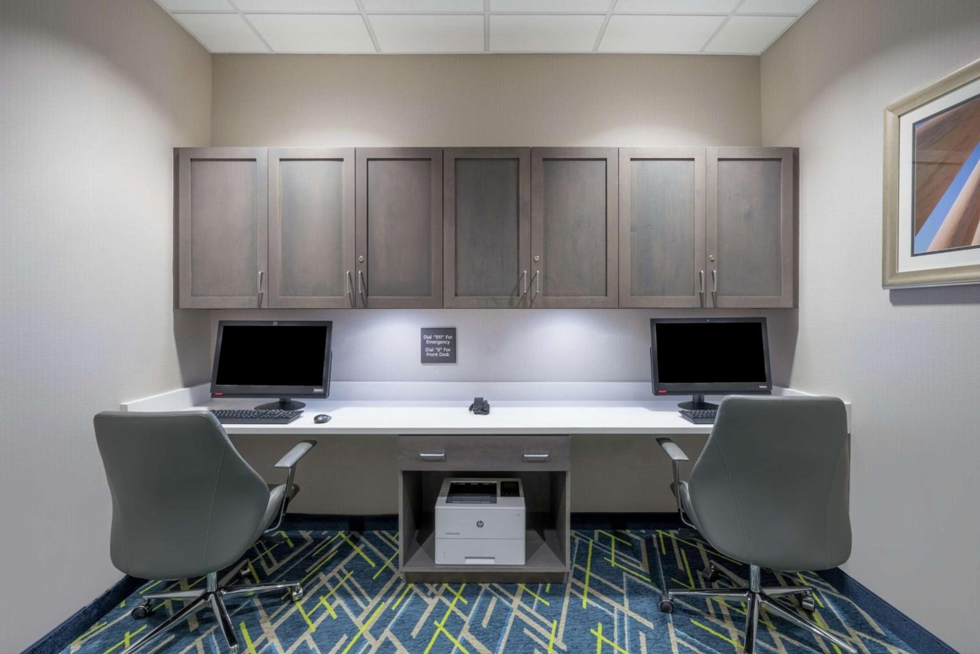 Hampton Inn & Suites Glenarden/Washington DC photo 30