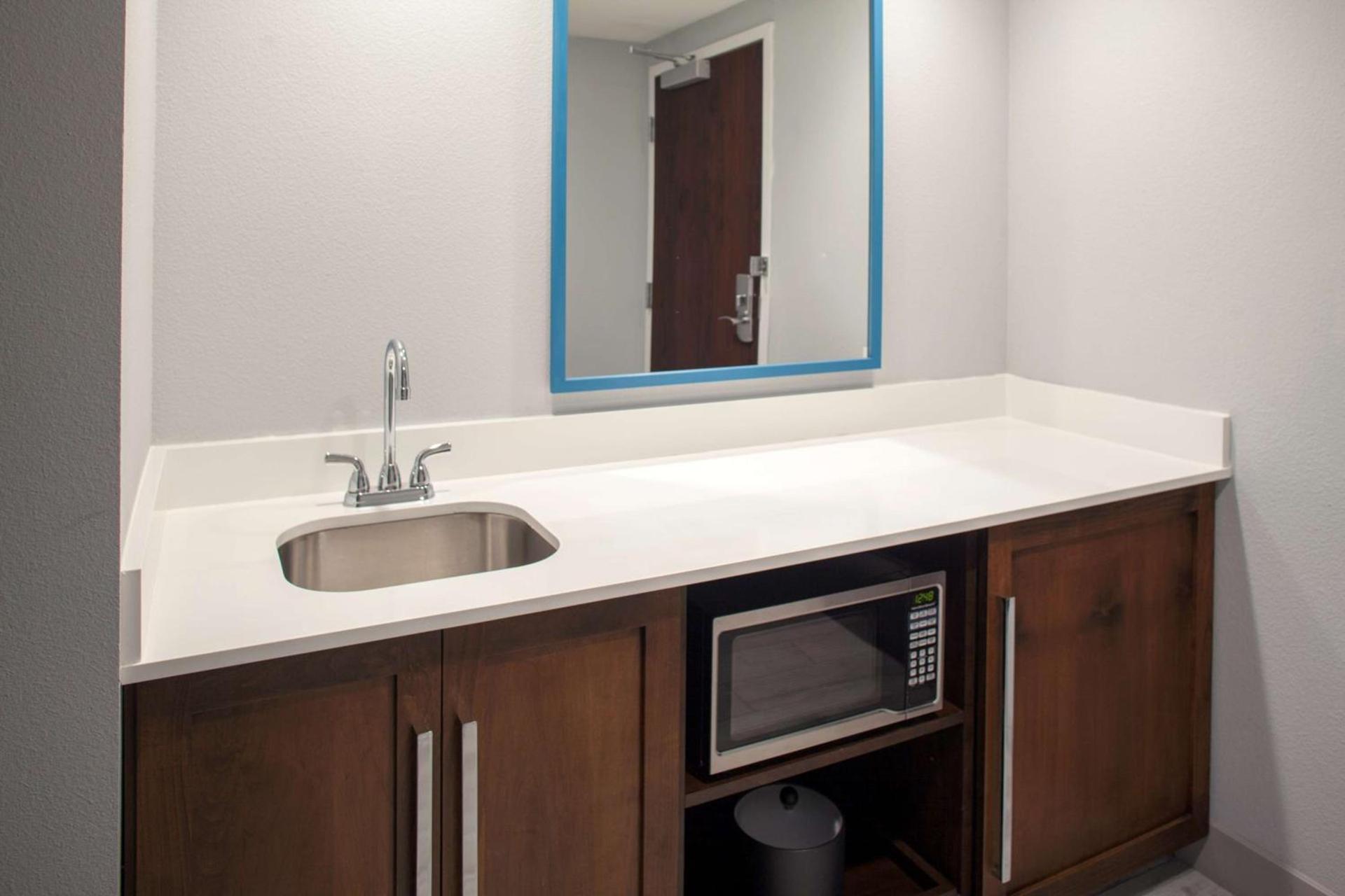 Hampton Inn Suites Flagstaff East photo 38