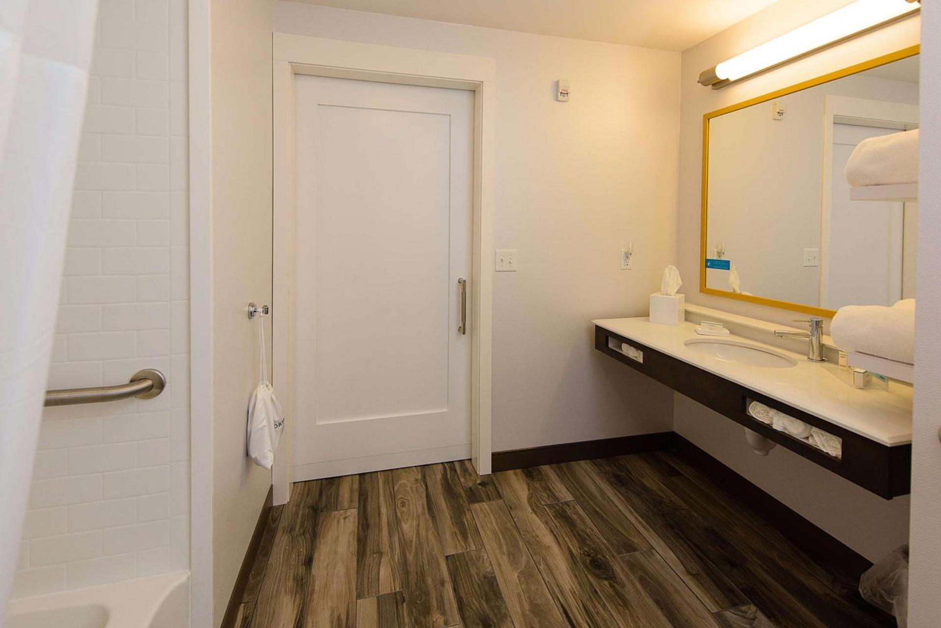 Hampton Inn Superior Duluth, Wi photo 19